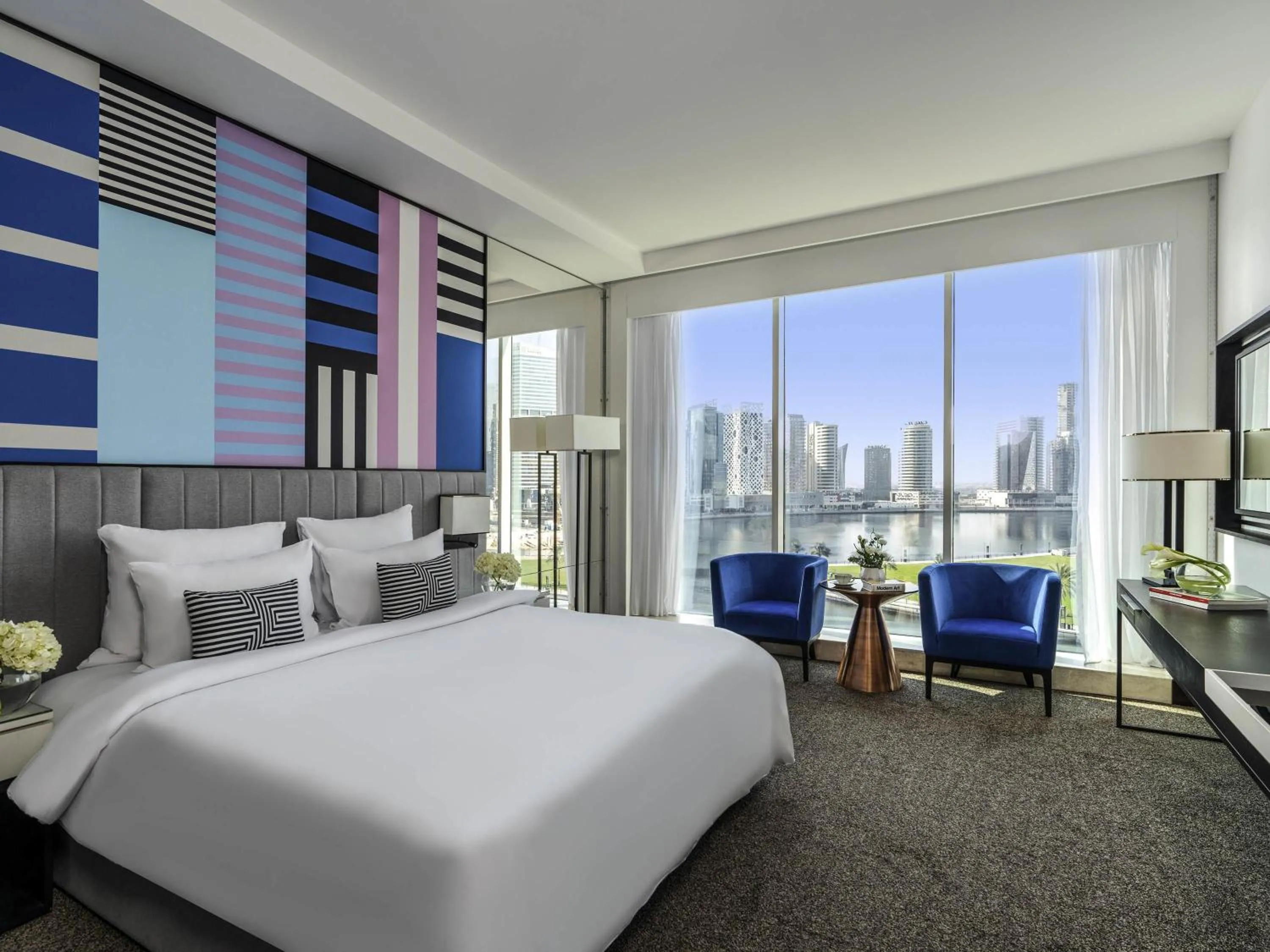 Deluxe King Room with Canal View in Pullman Dubai Downtown