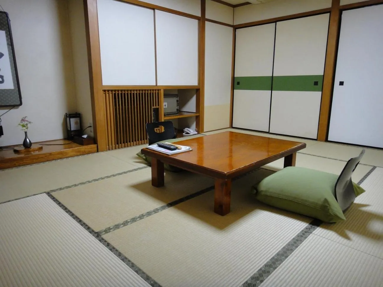 Deluxe Japanese-Style Room with Shared Bathroom in Kisoya