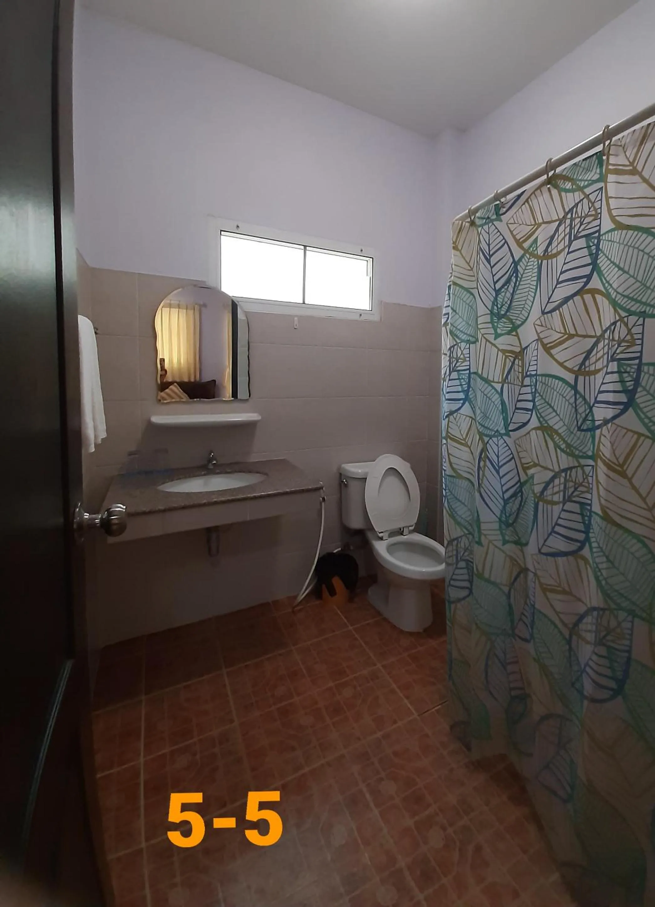 Standard Twin Room with Garden View in Bansuanrachawadee B&b