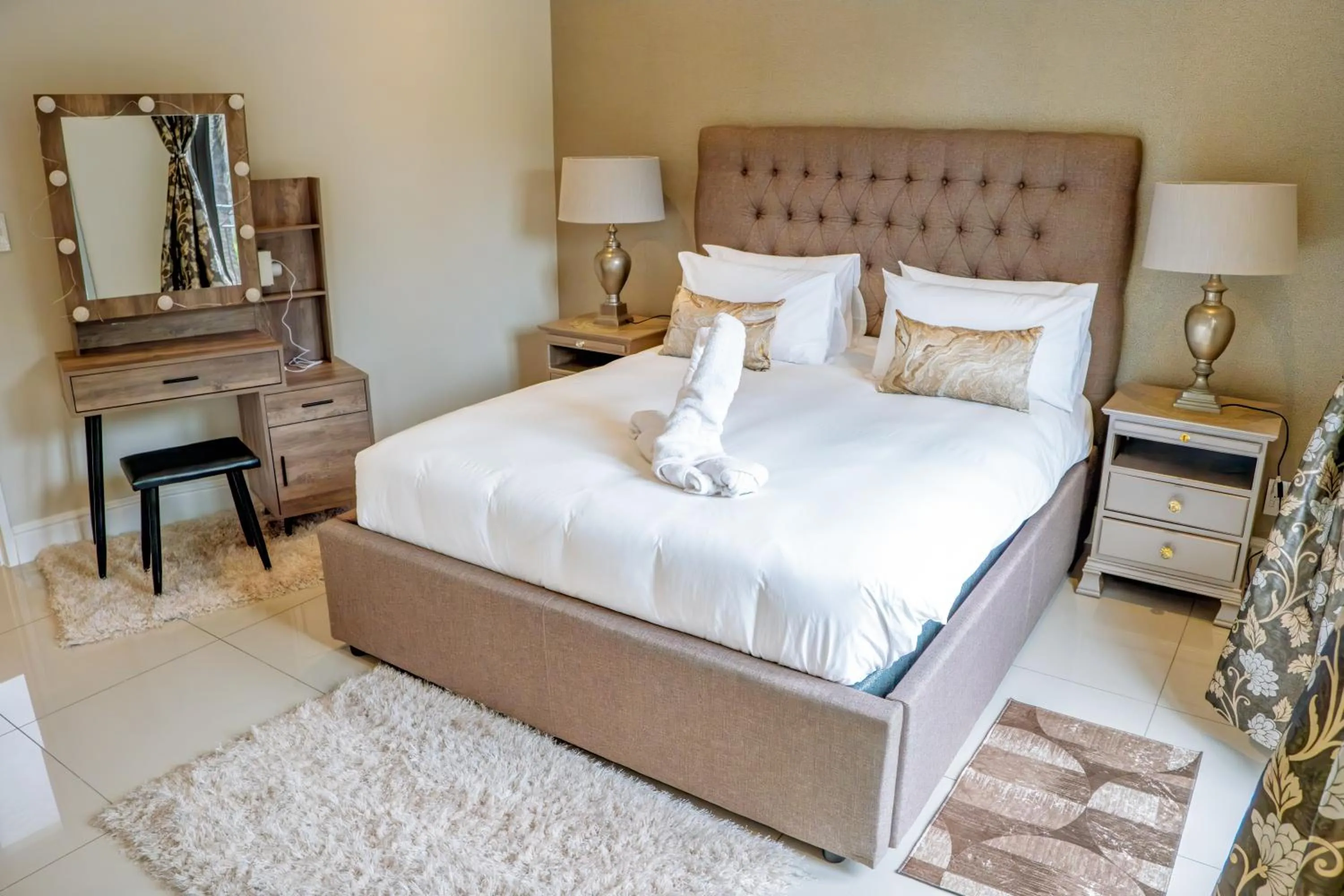 Two-Bedroom Deluxe Apartment in Majorca Apartments by BON Hotels