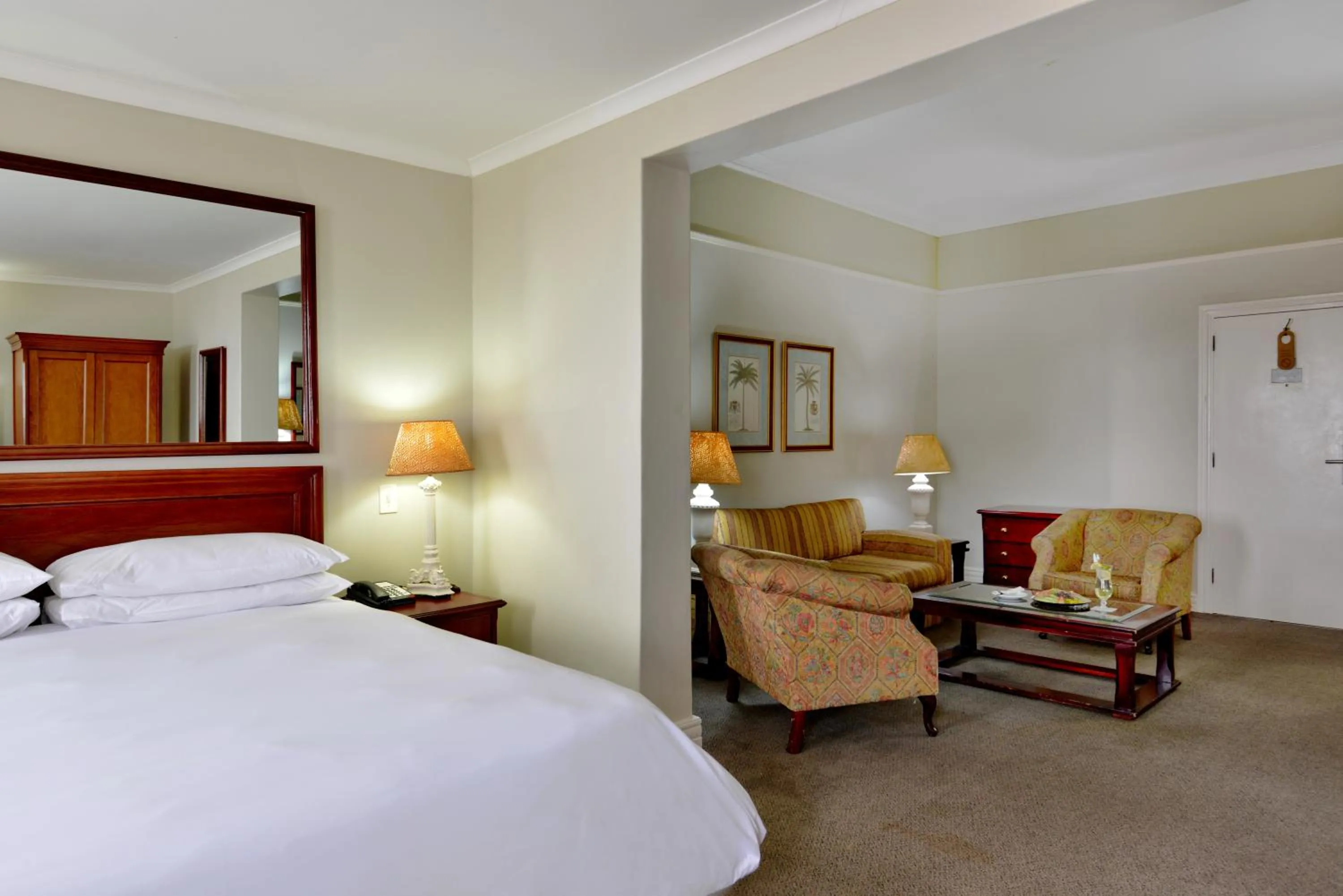 Executive Family Room in The Balmoral - Halaal