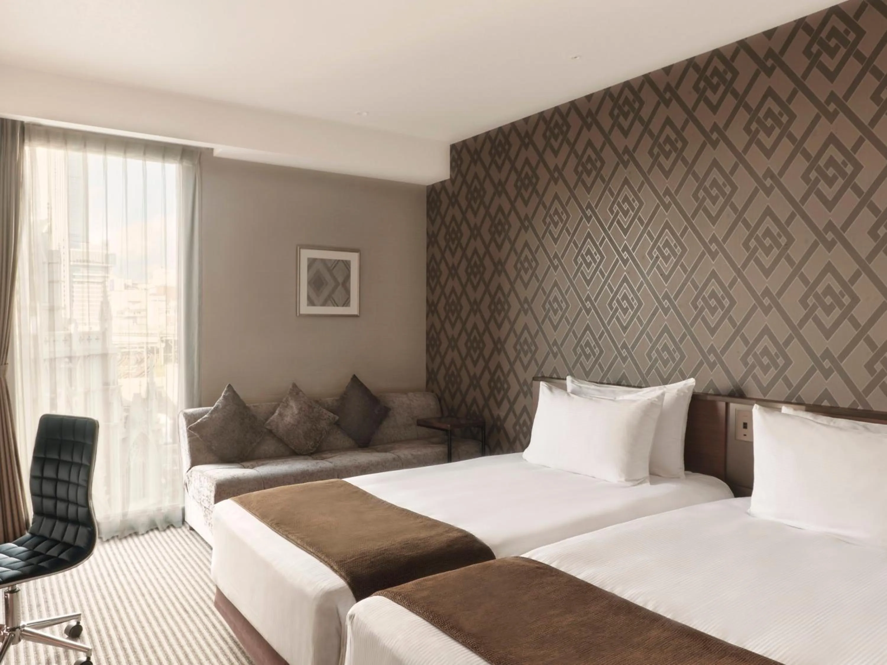 Deluxe Twin Room with Sofa - single occupancy in The Strings Hotel Nagoya