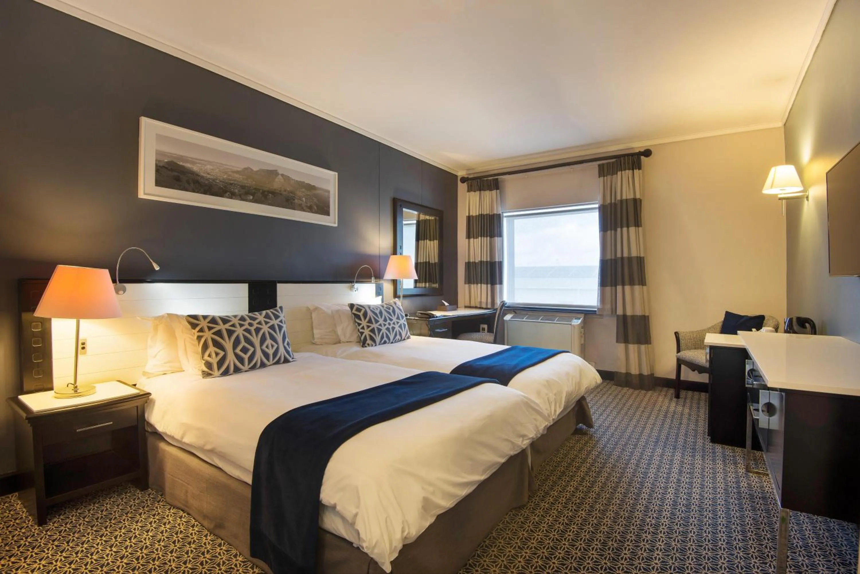 Standard Twin Room - single occupancy in The Commodore Hotel