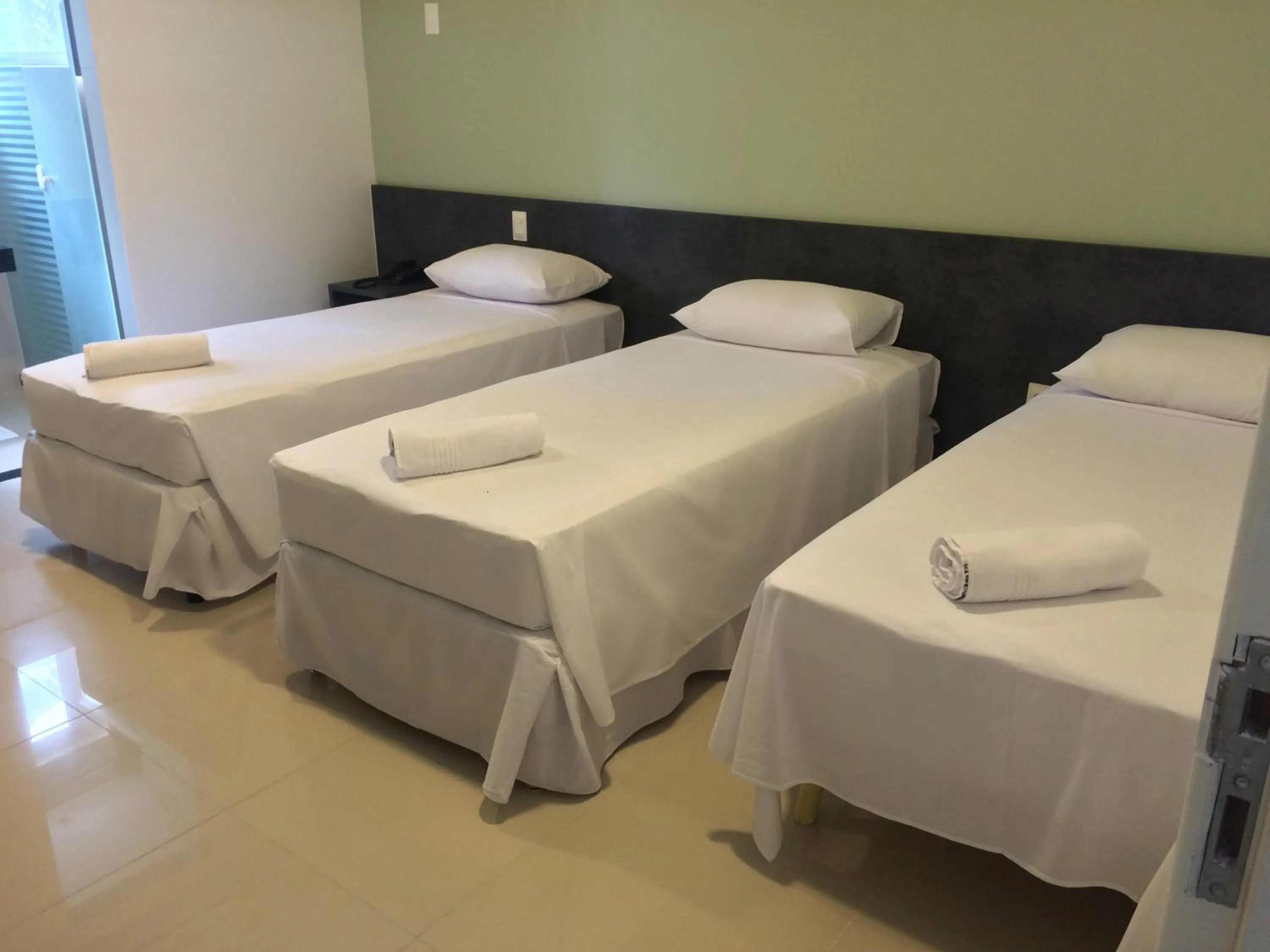 Triple Room with Private Bathroom in Scenarium Hotel