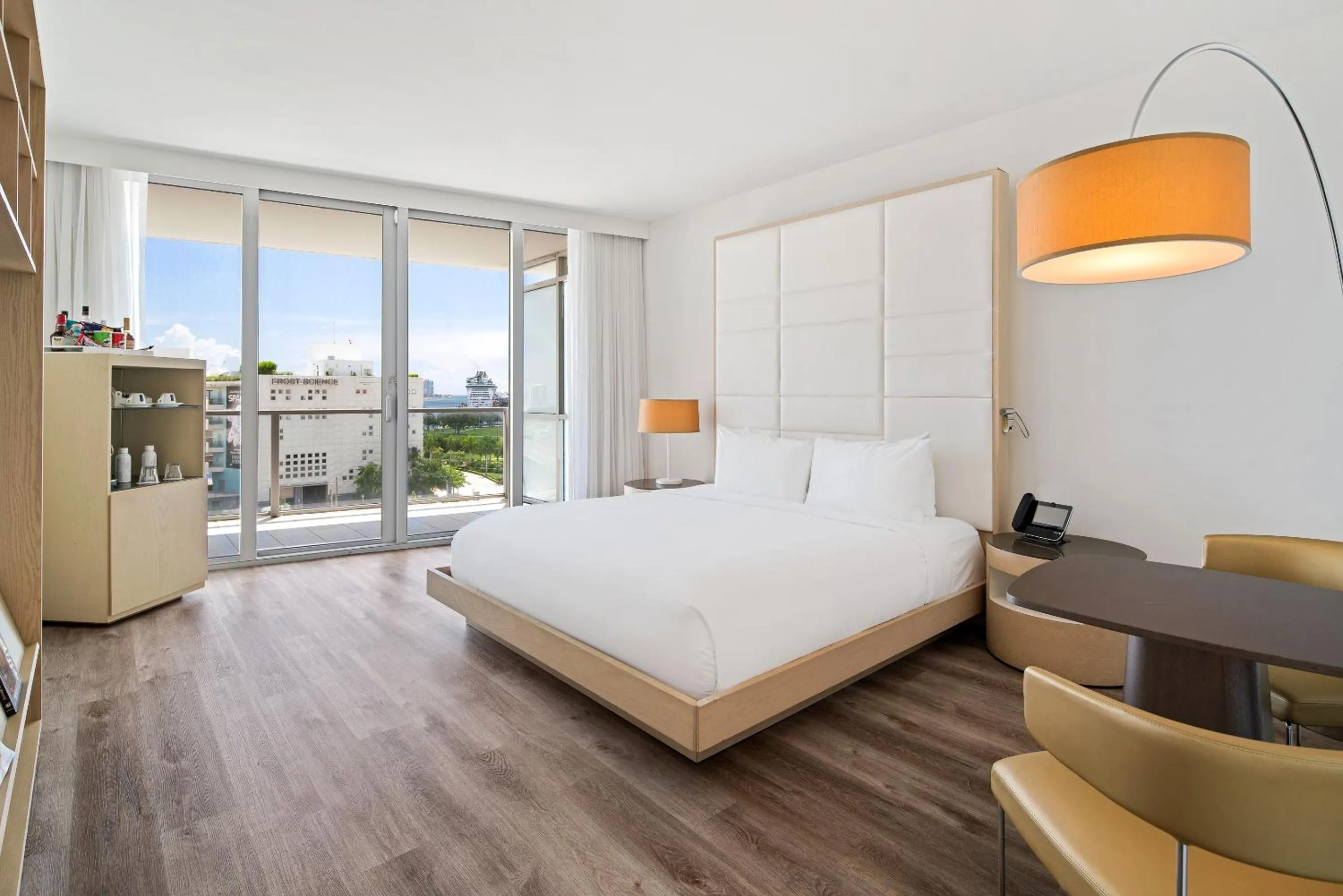 Bay View ADA King with Balcony in The Grayson Hotel Miami Downtown