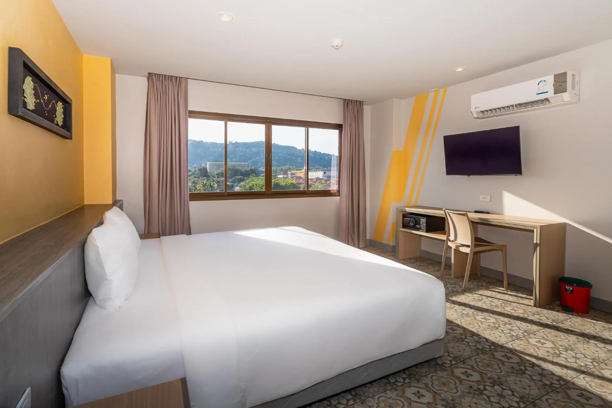 Superior Double or Twin Room in Recenta Suite Phuket Suanluang