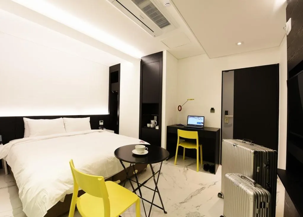 Superior Double Room in Hotel Infini