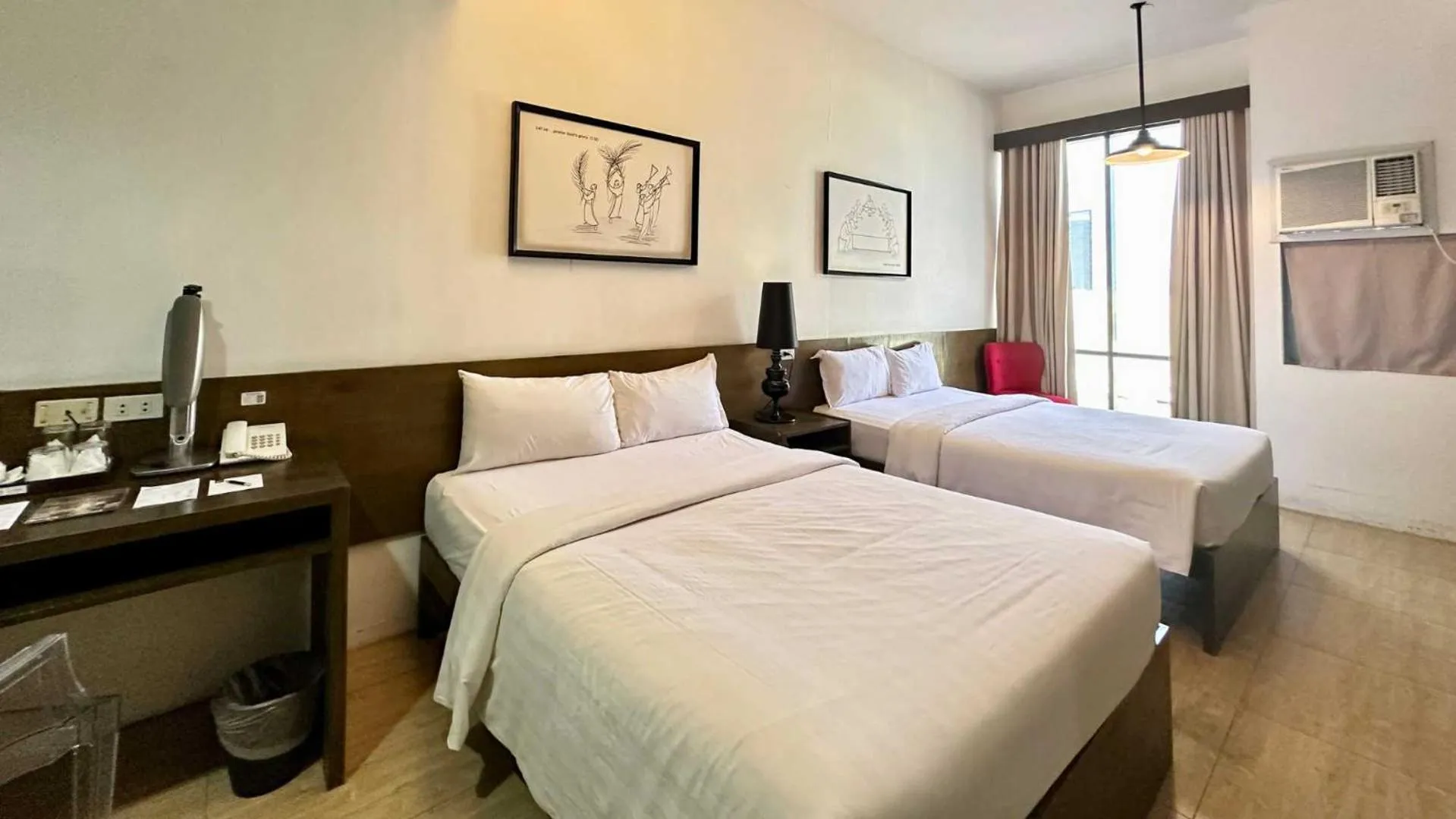 Deluxe Double or Twin Room with City View in Big Hotel
