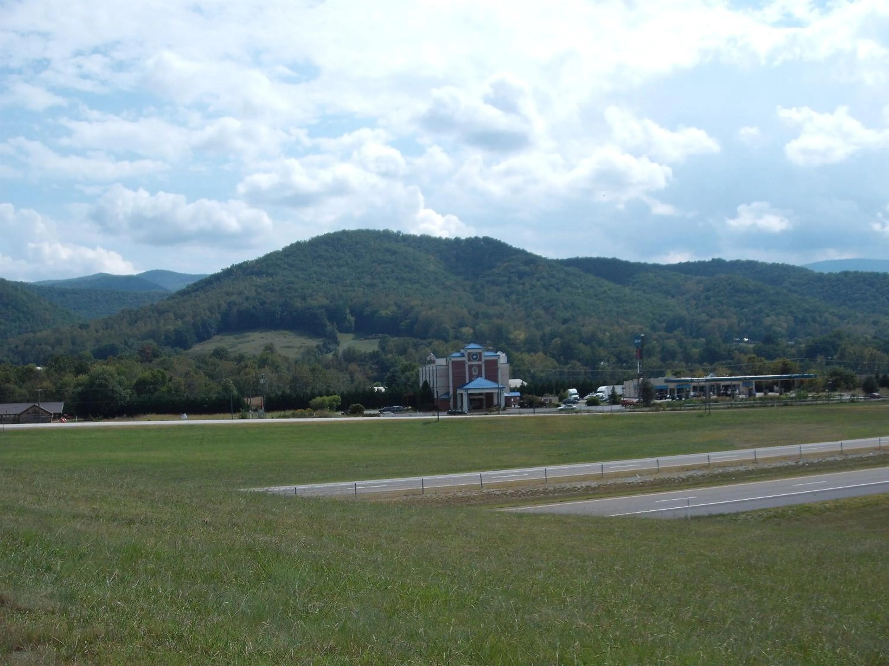 King Room with Mountain View - Non-smoking in Mountain Inn & Suites