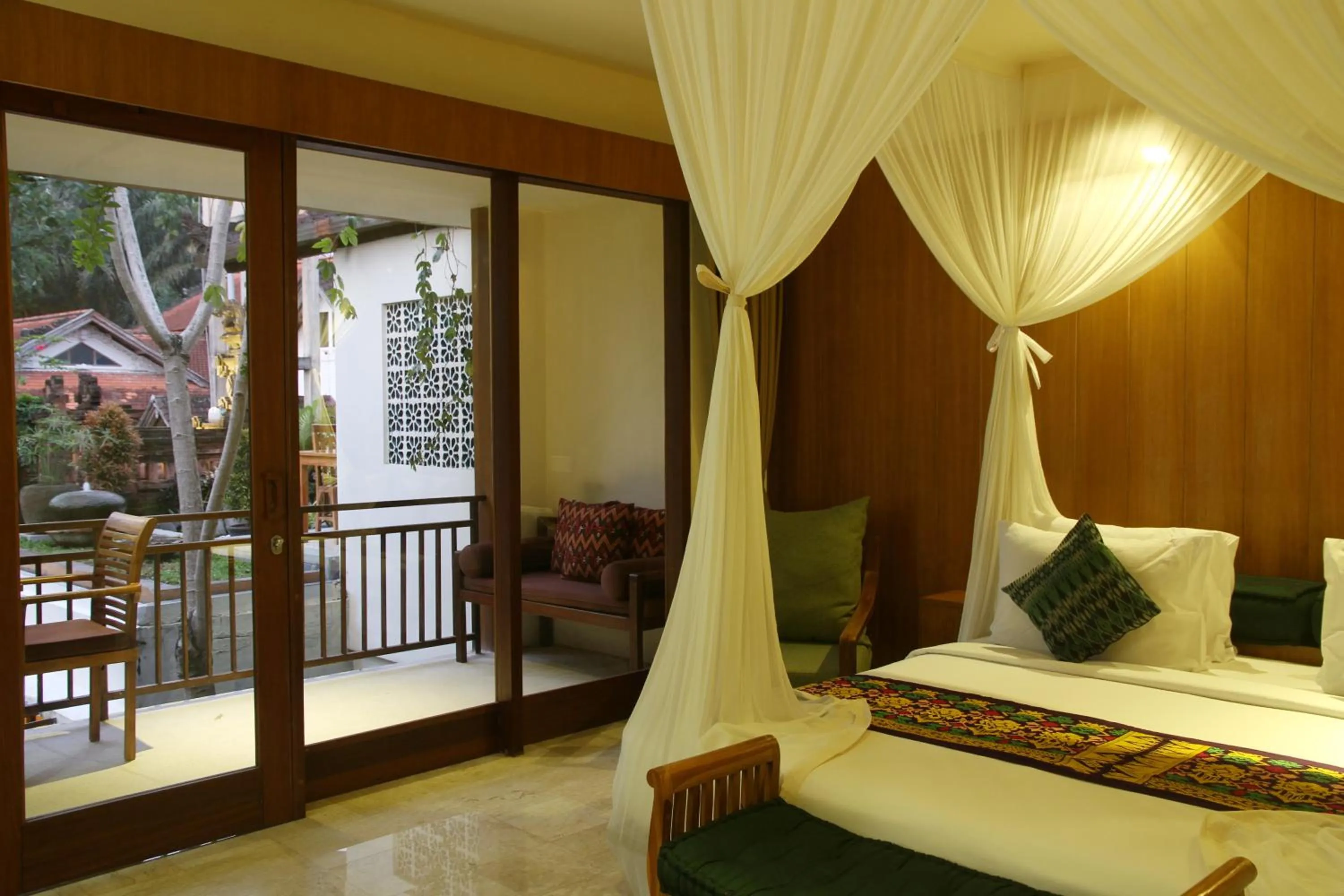King Room with Balcony in Sapodilla Ubud