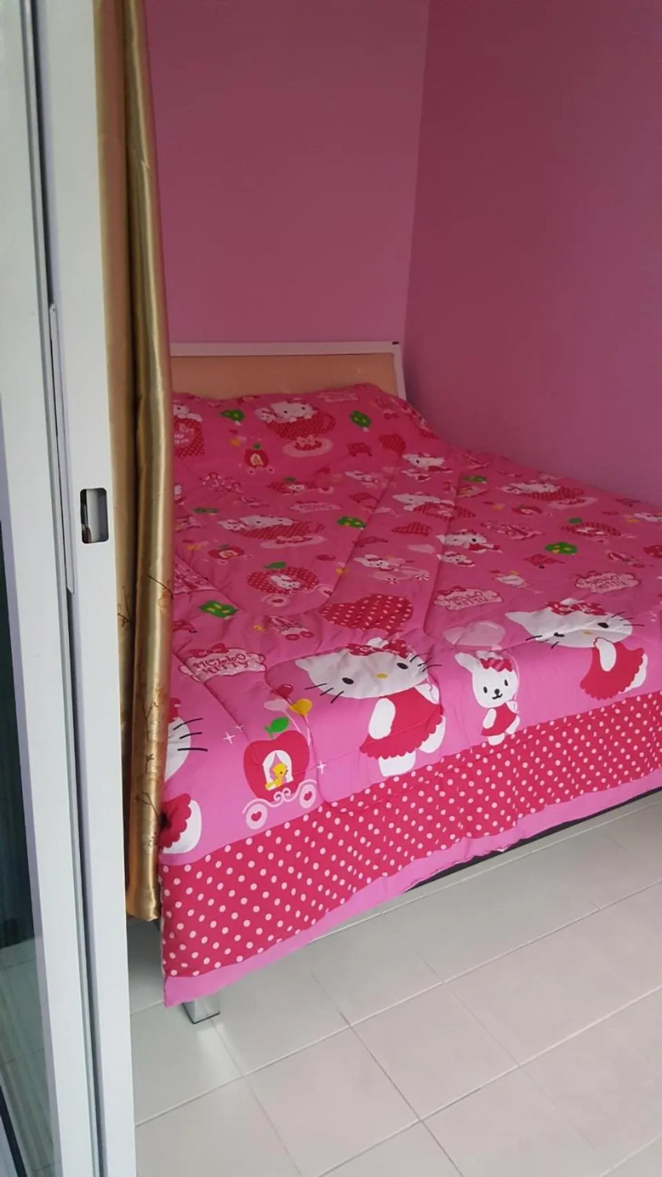 Family Room with Bathroom in Smart Residence@Muengthongthani