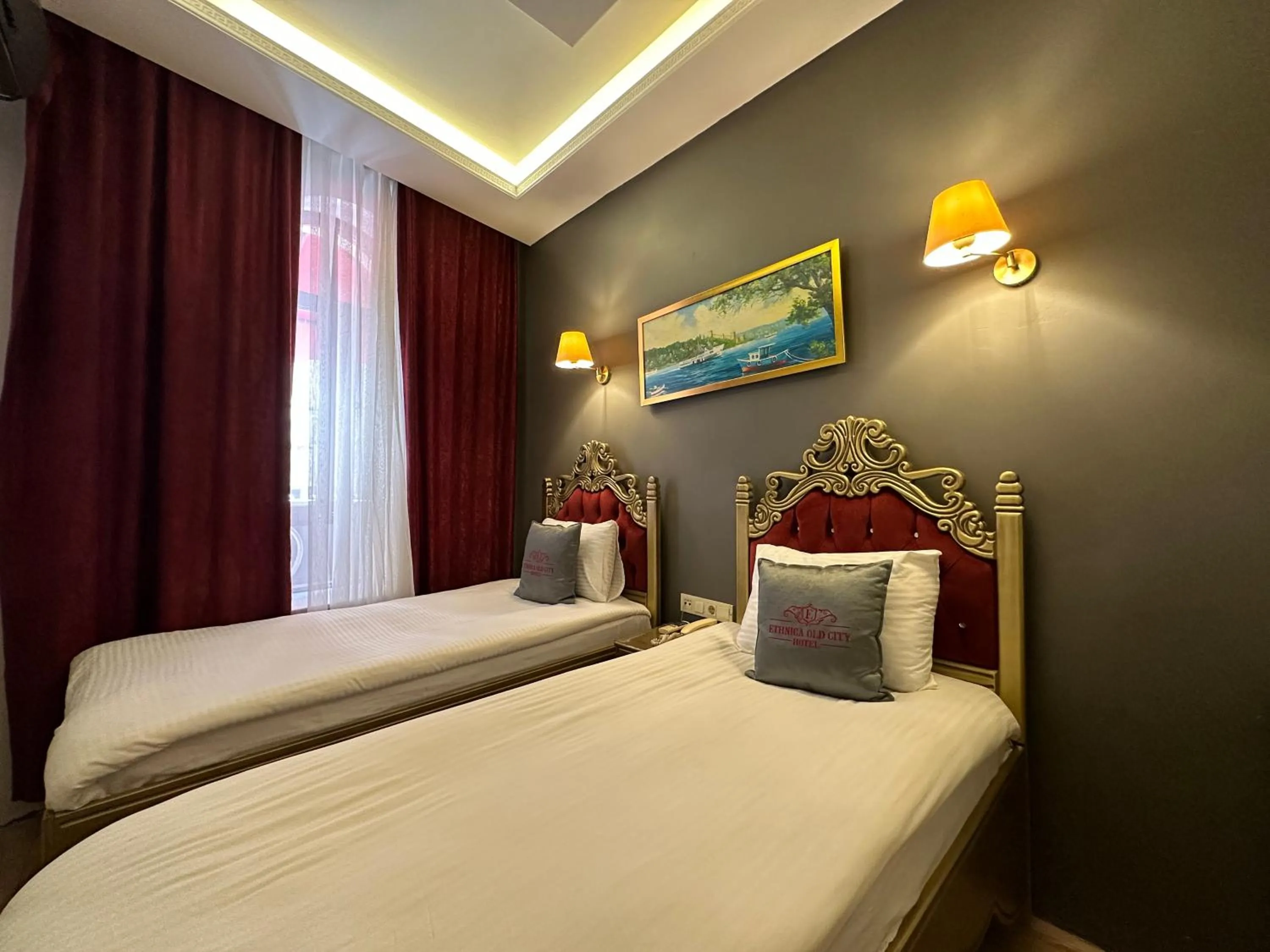 Standard Twin Room in Ethnica Hotel Old City