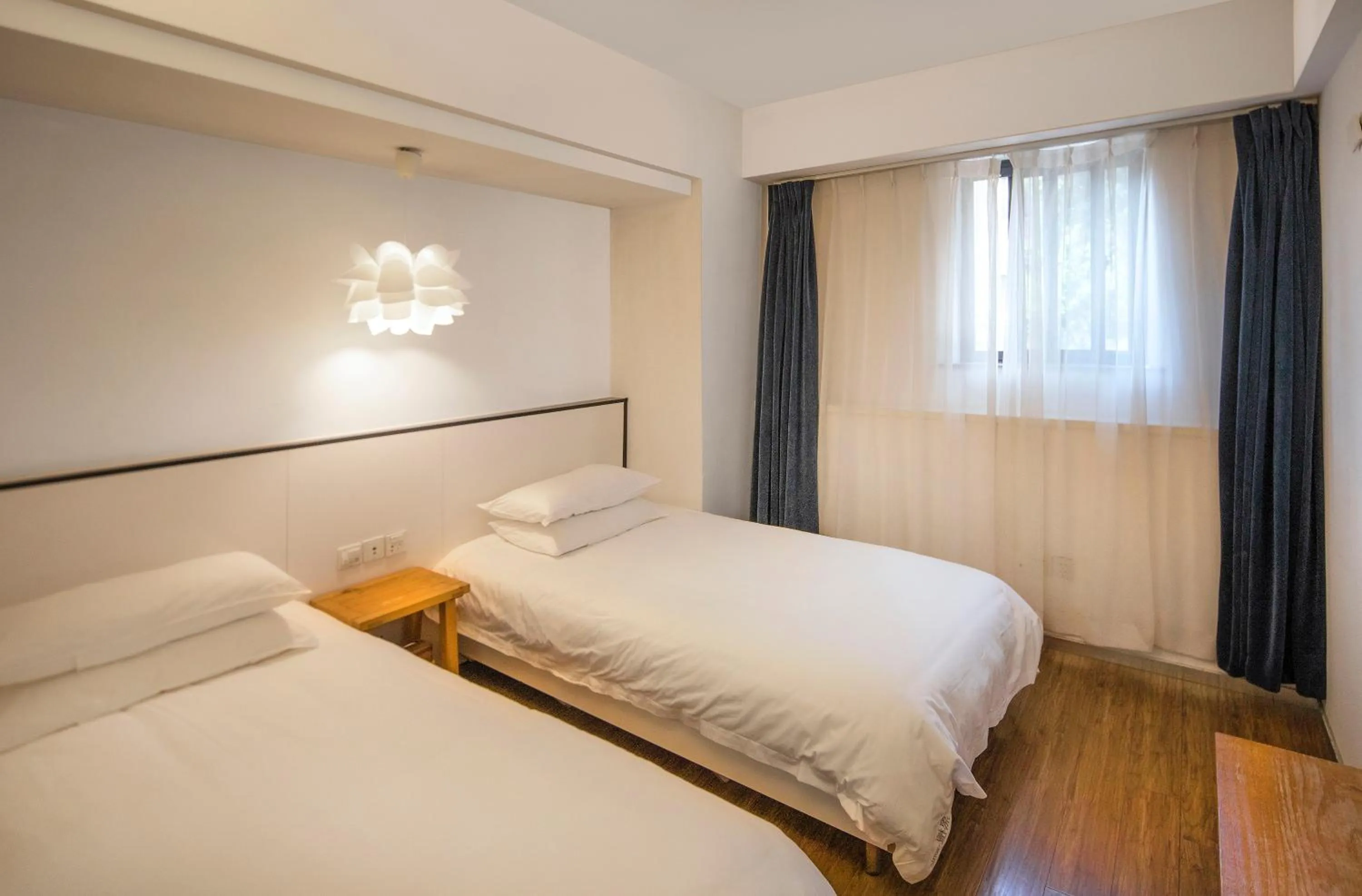  Exquisite Twin Room in Xiamen Gulangyu Heitan Hotel