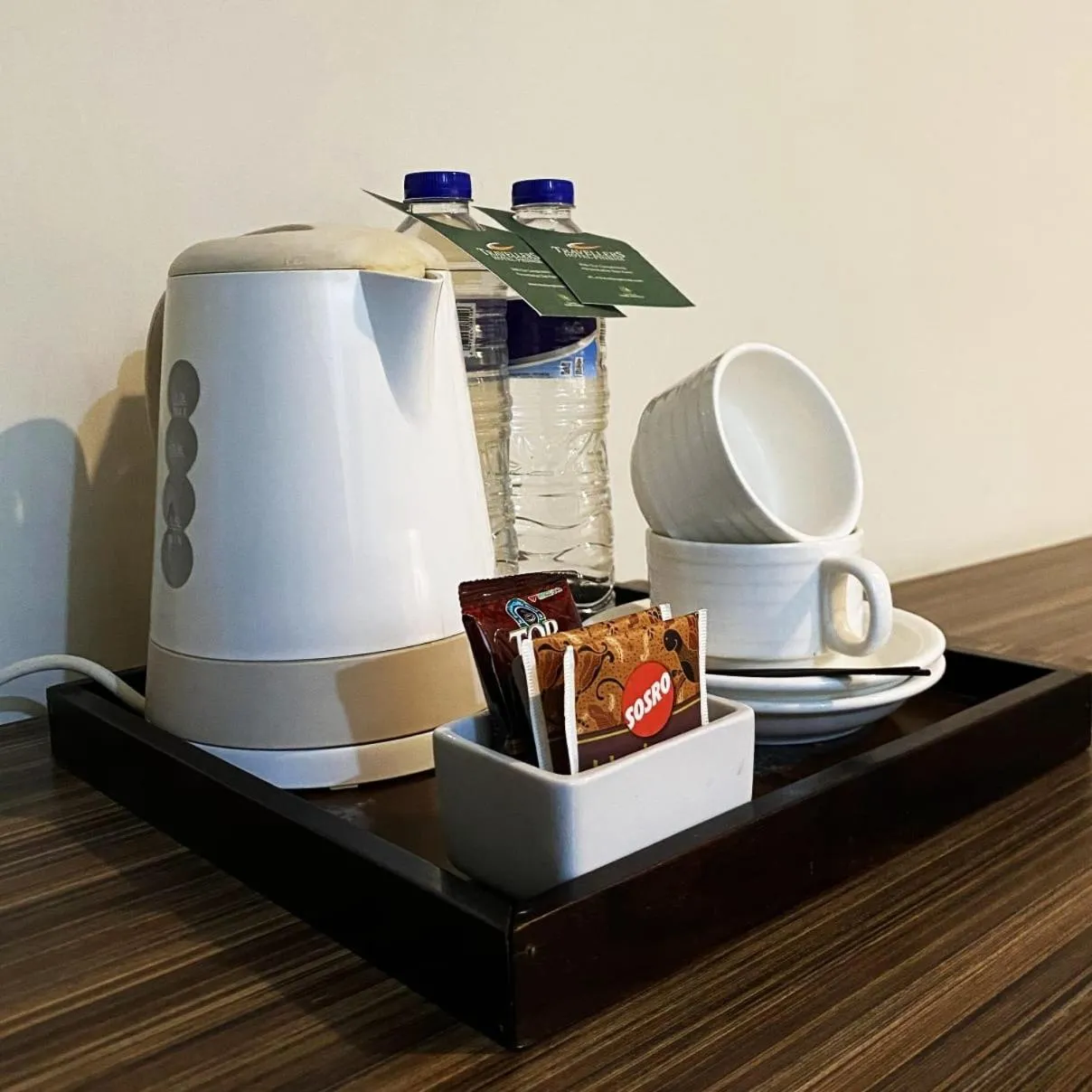 Deluxe Twin - No View in Travellers Hotel Phinisi