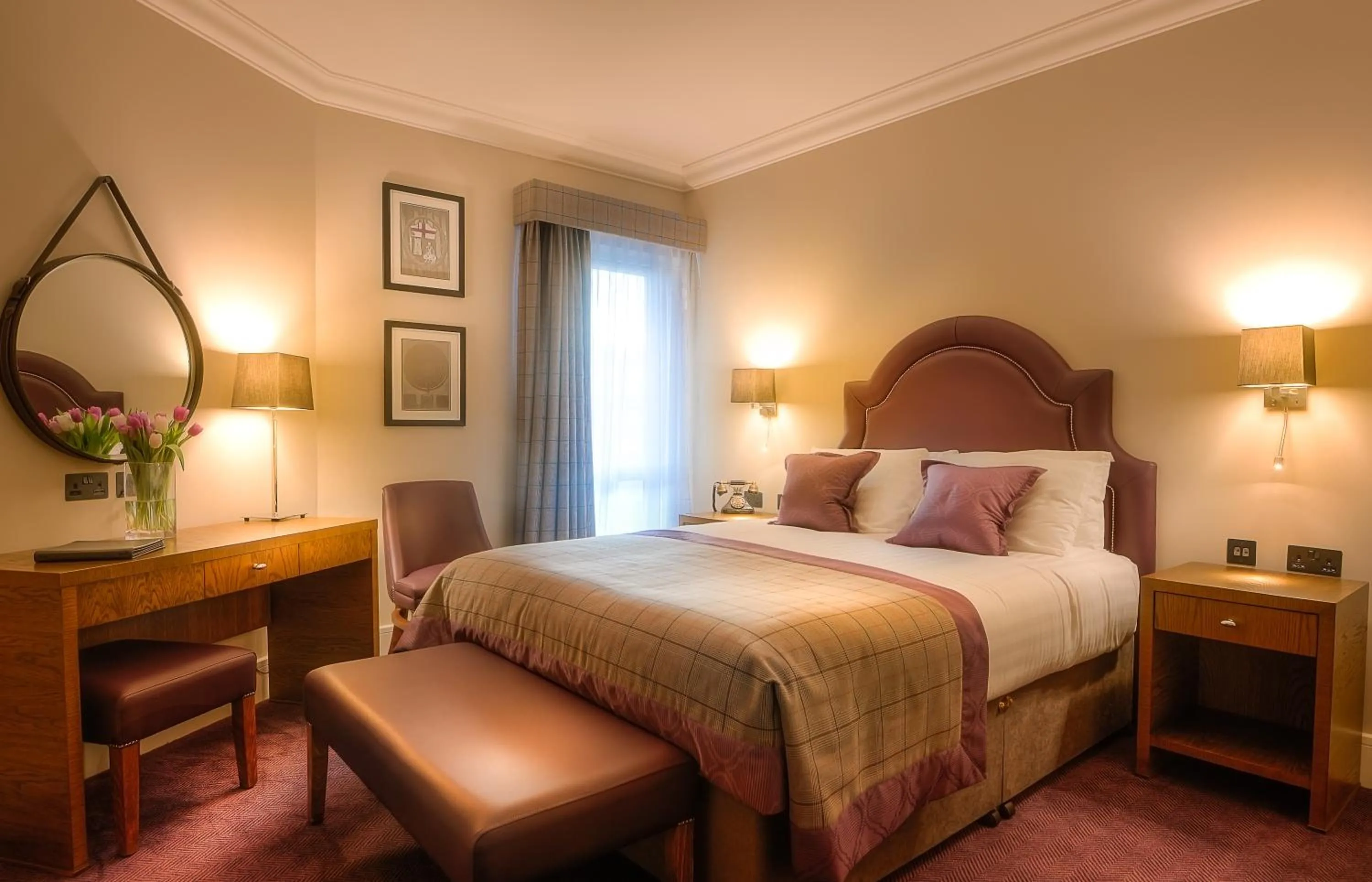 Deluxe Queen Room in Bishop's Gate Hotel