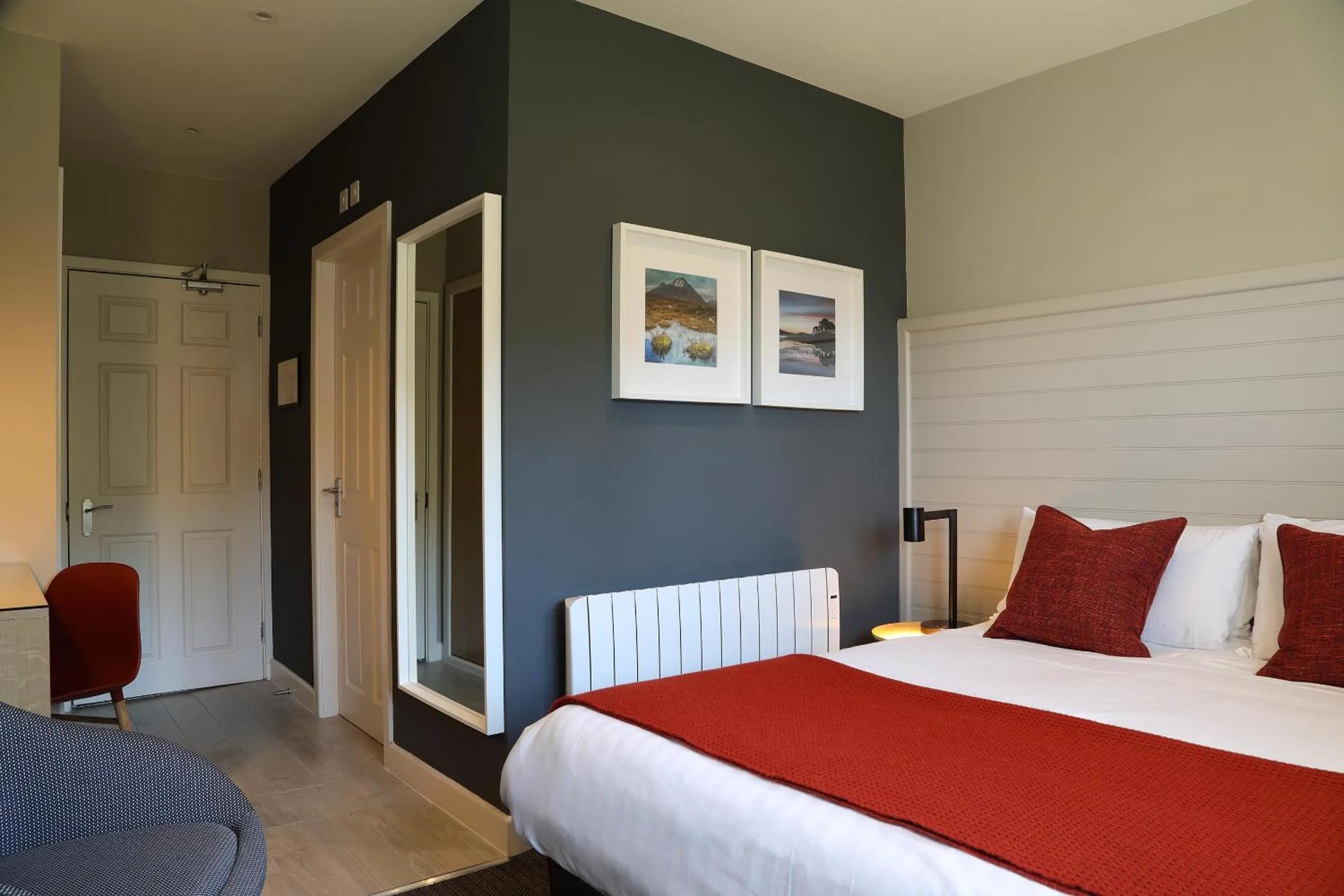 Guest Double Room in The Isles of Glencoe Hotel