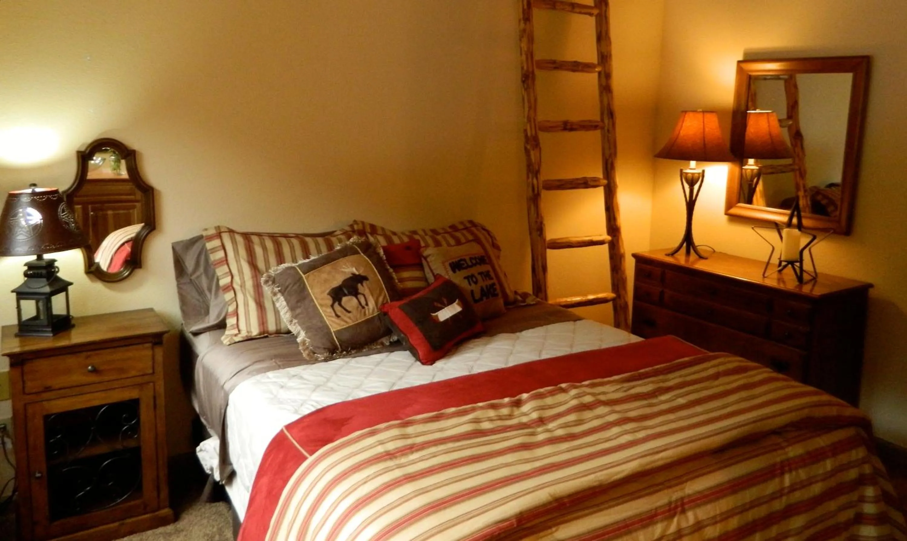 Queen Room in The Silver Lake Lodge - Adults Only