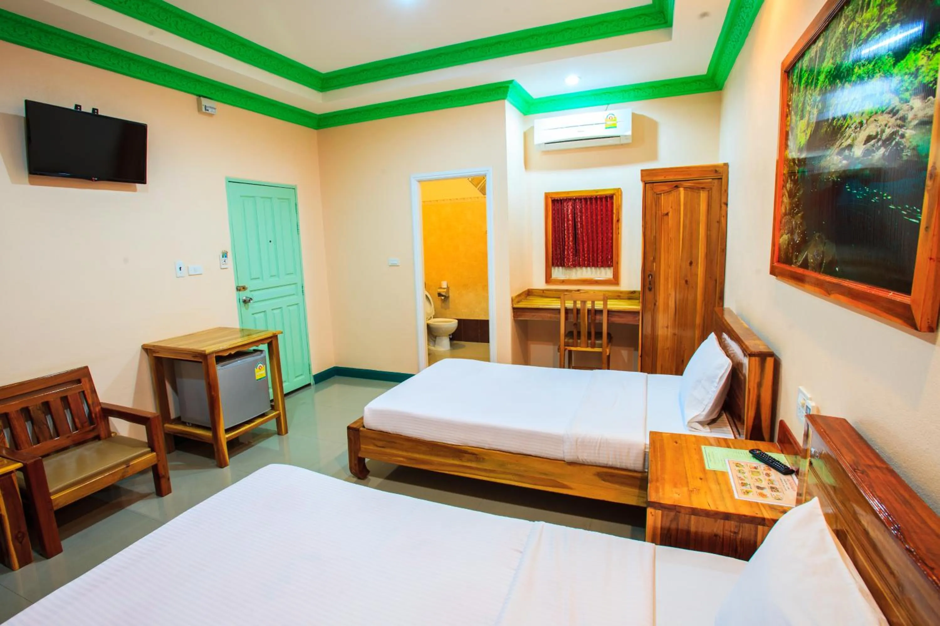 Large Twin Room in Pailin Resort