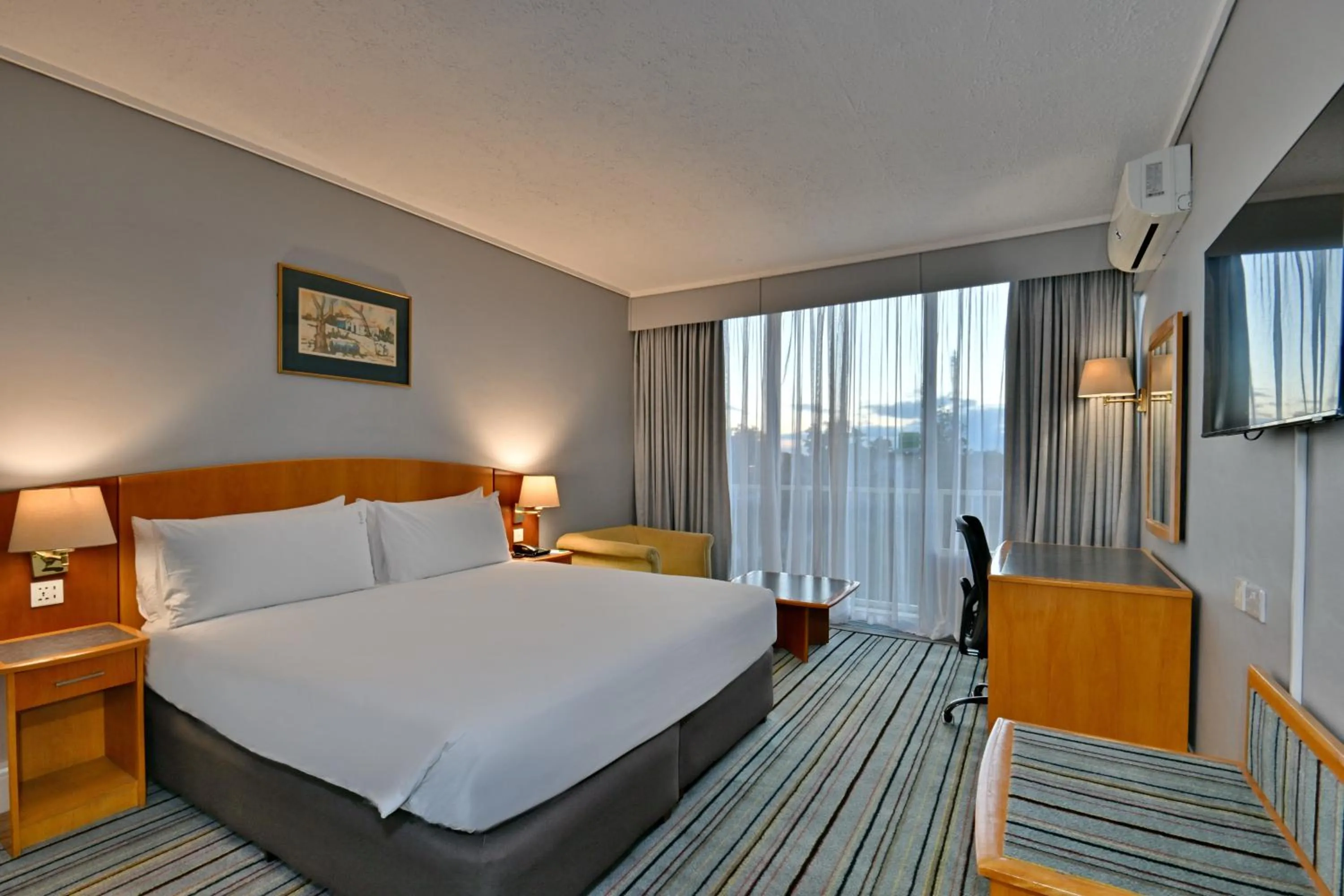 Premium King Room - Smoking in Holiday Inn - Bulawayo by IHG