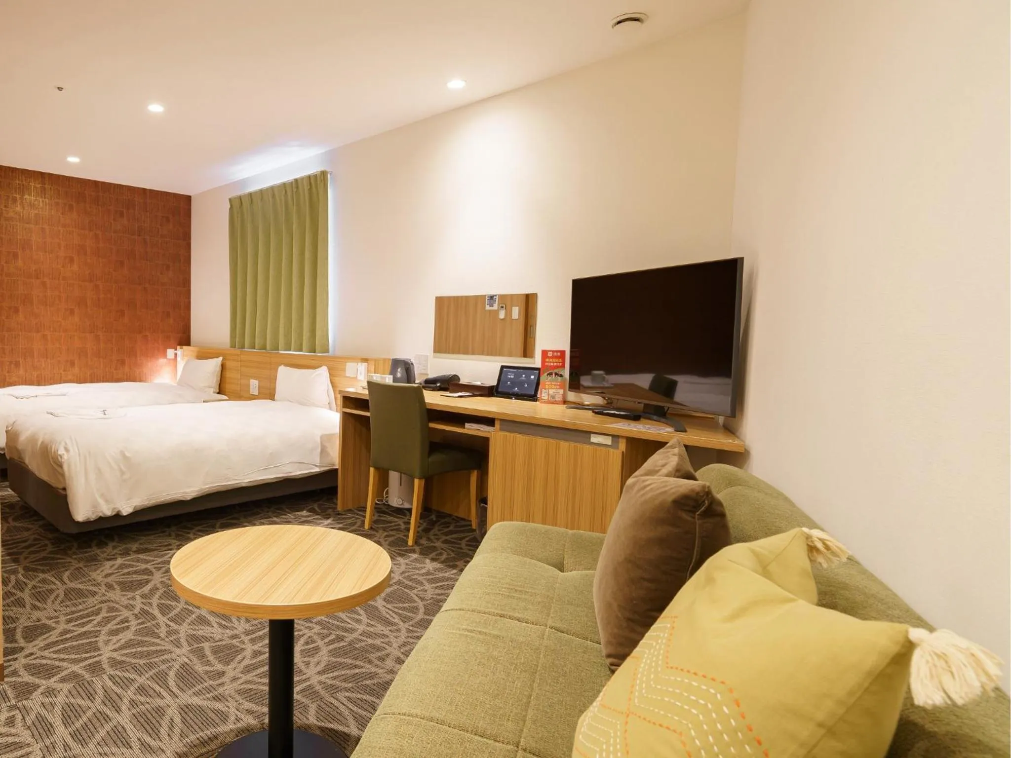 Standard Twin Room with Sofa - single occupancy in Sakura Garden Hotel