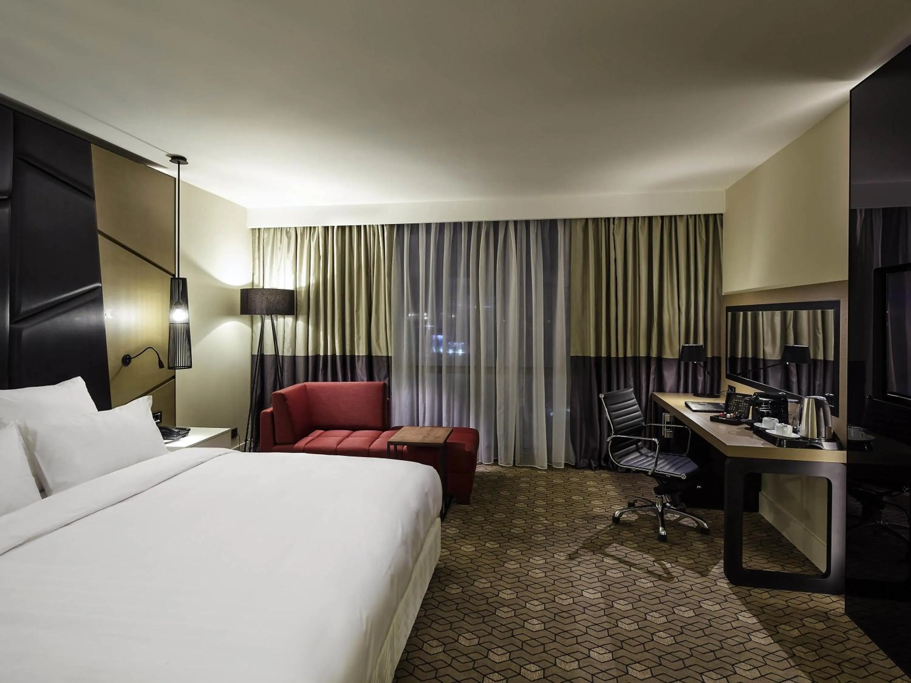 Deluxe Suite with King Bed - Lounge Access in Pullman Istanbul Hotel & Convention Center