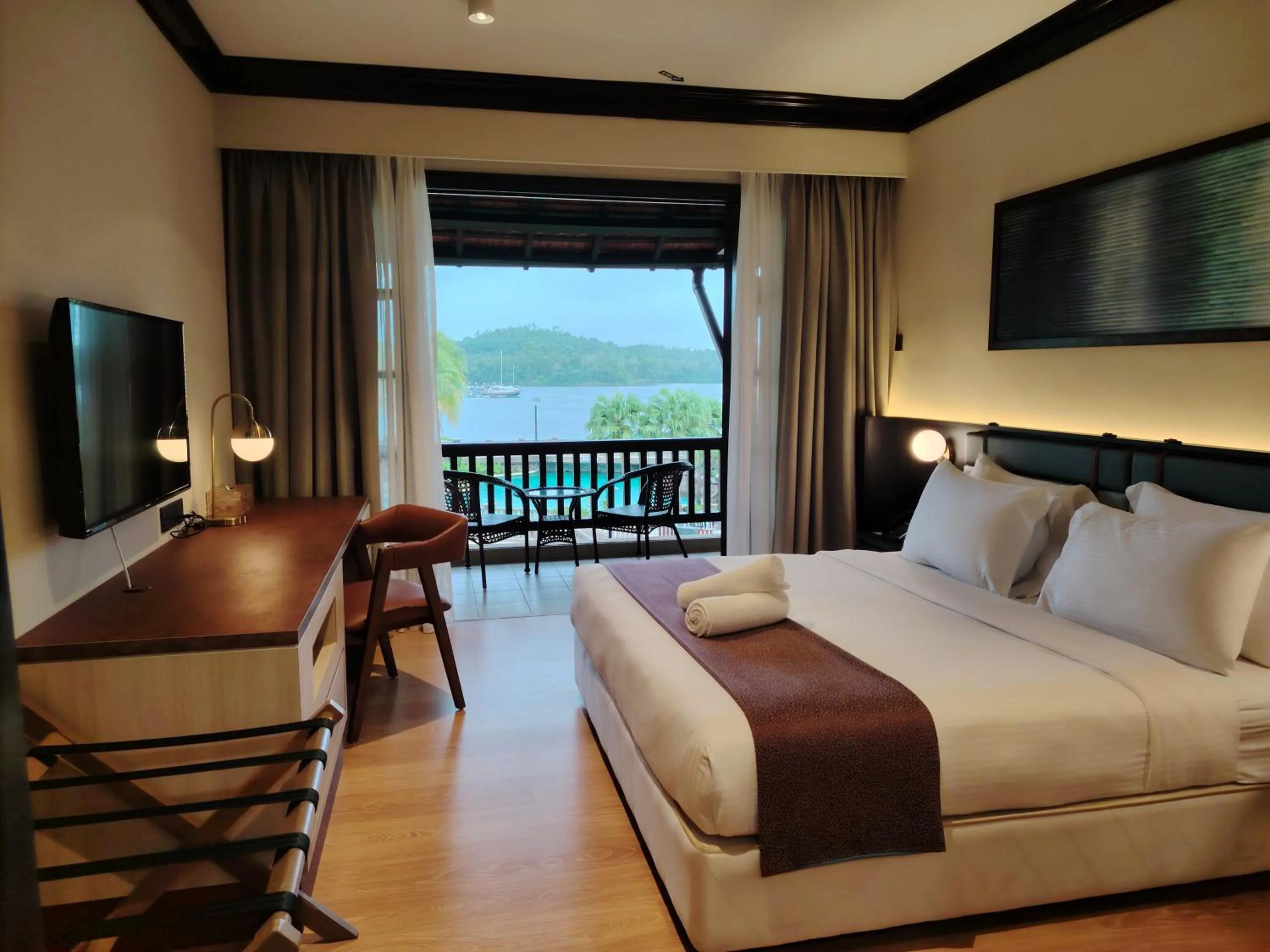 Executive King Room in Sebana Cove Resort