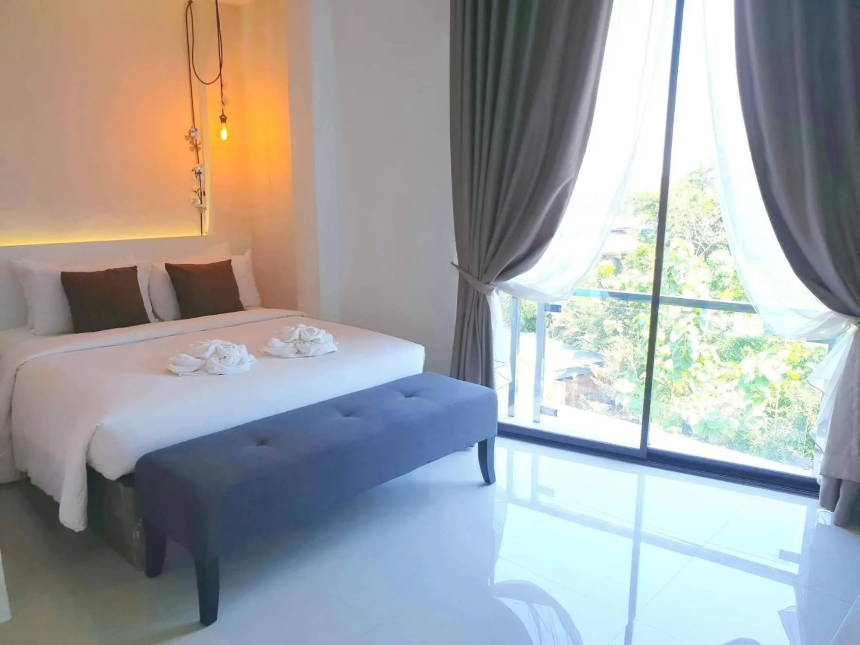 Deluxe Suite with Spa Bath in Hotel Chuan Chom The High Resort Saraburi - SHA Plus