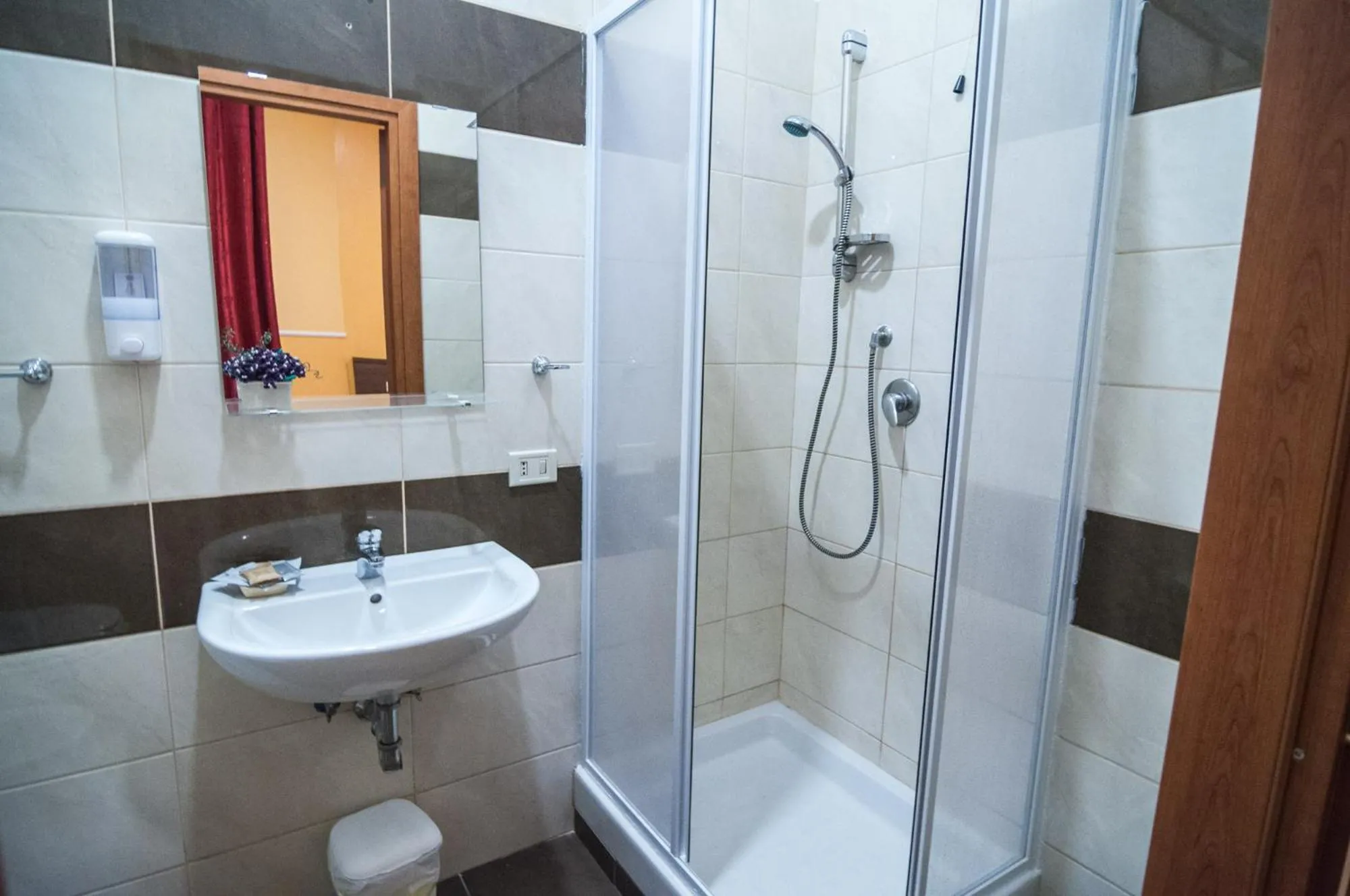 Triple Room in Hotel Leone