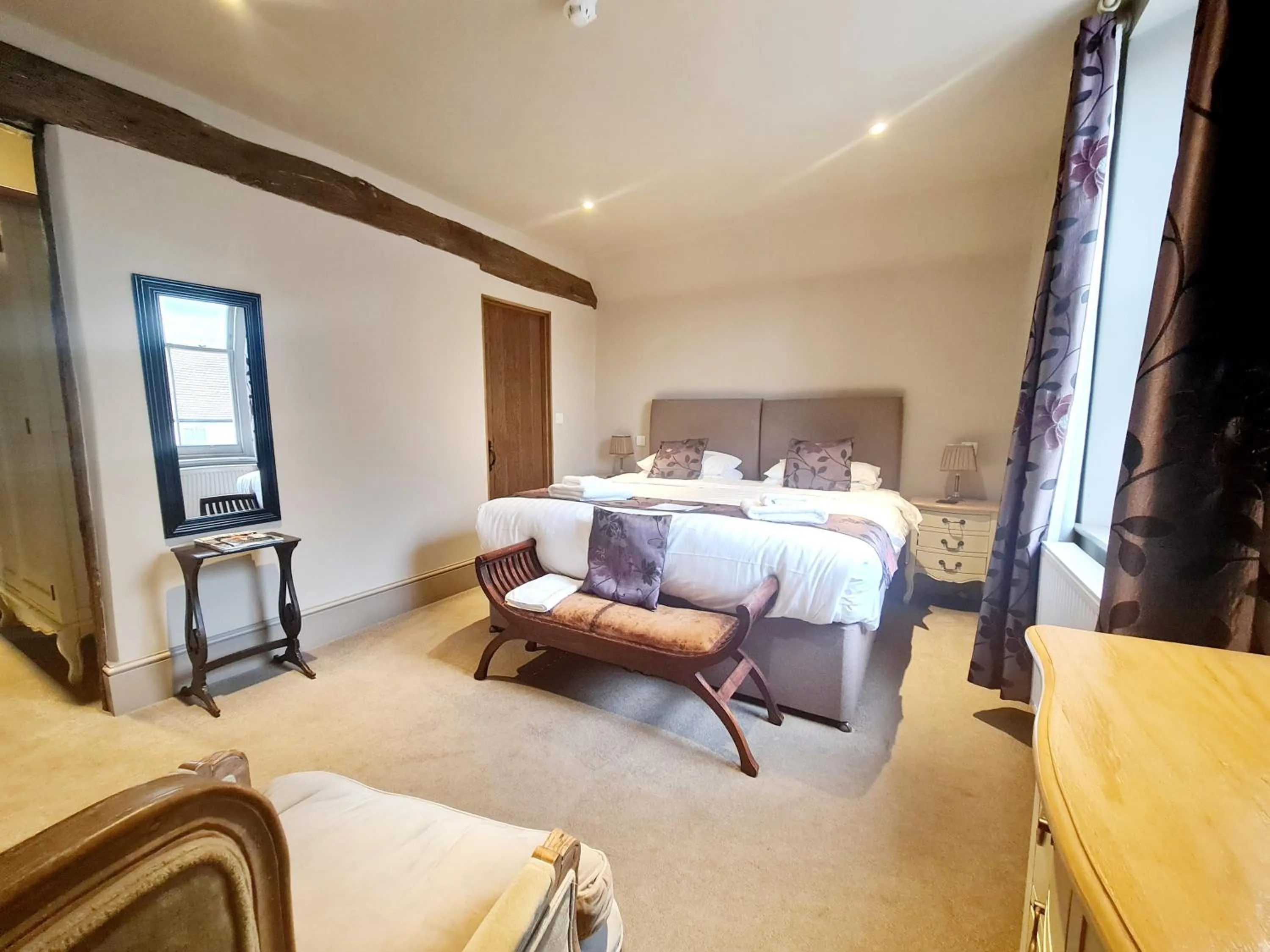 Superior Double Room in The Harvard Inn