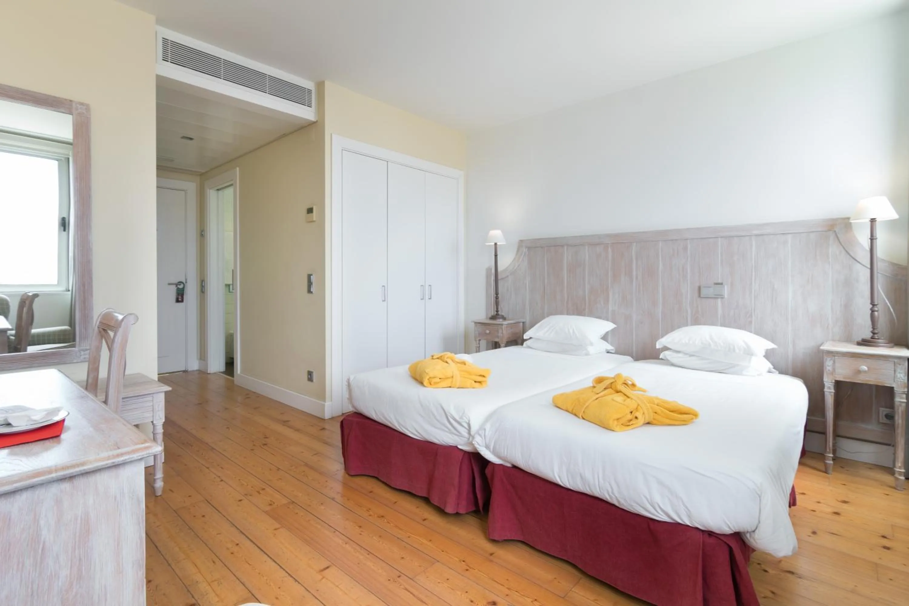 Twin Room with Land View in Casa do Médico de São Rafael