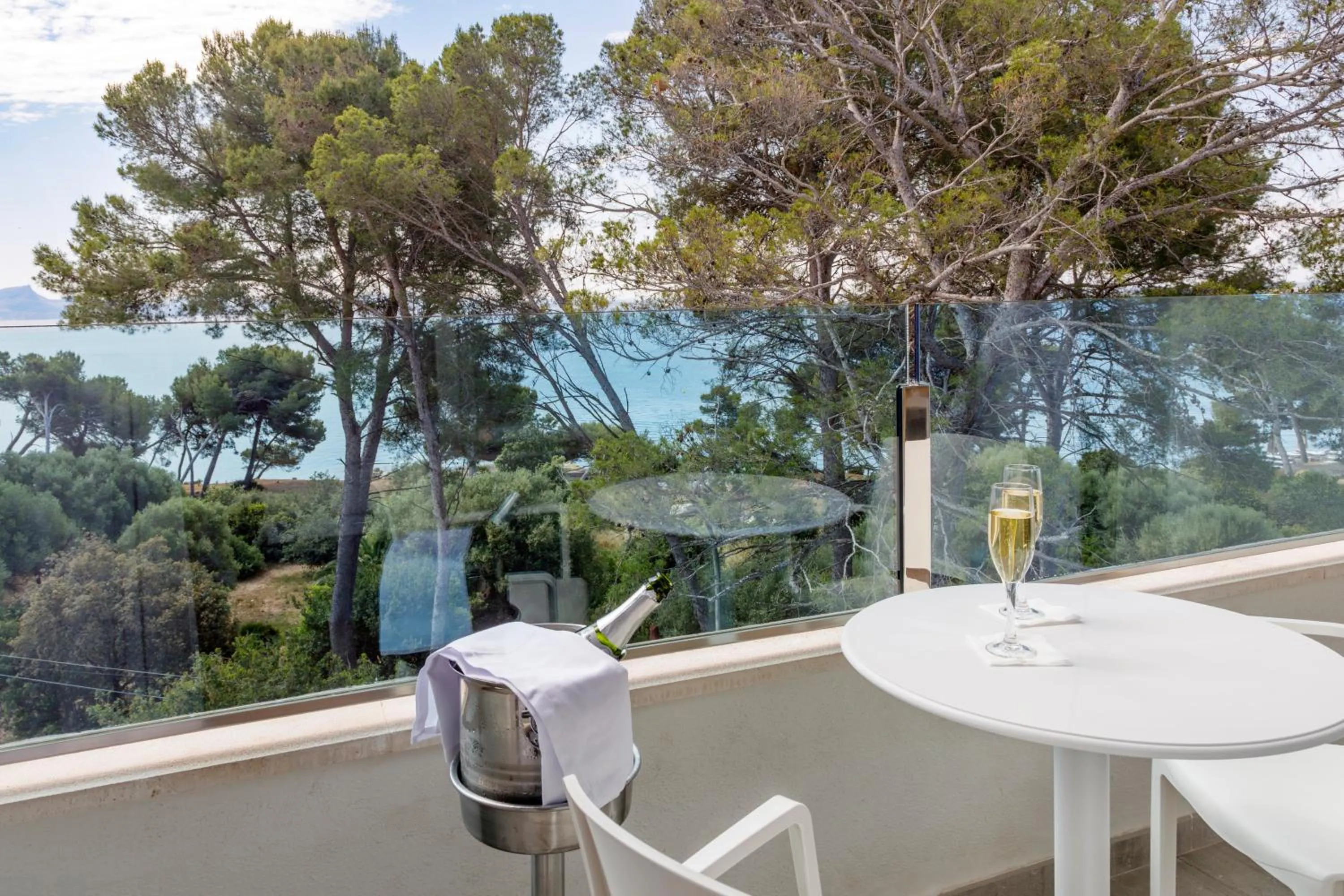 Superior Room with Sea View in Alcanada Golf Hotel