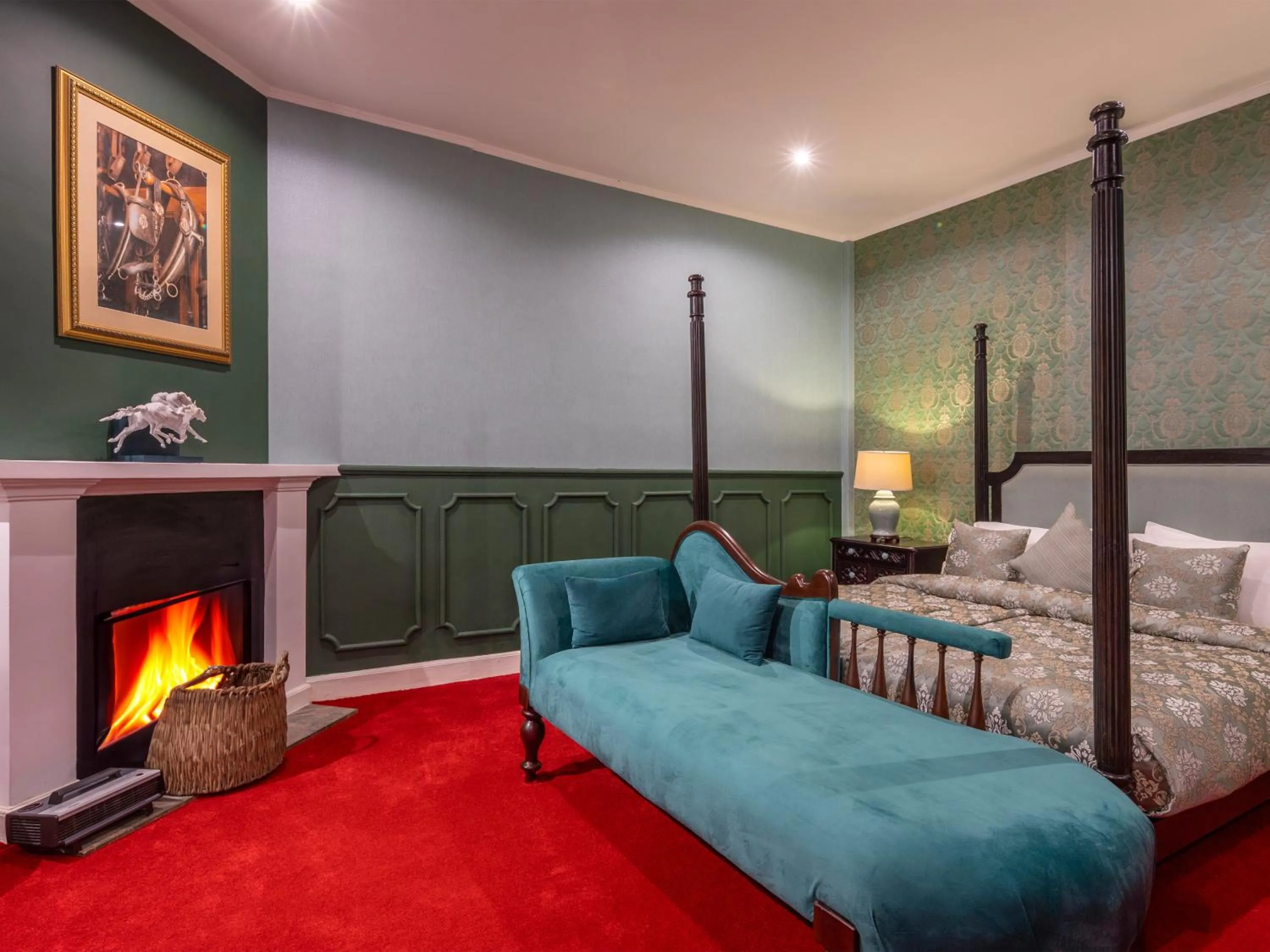 Deluxe Grand Suite in Hill Rise Luxury Villa & Stables by Edwards Collection - Nuwara Eliya