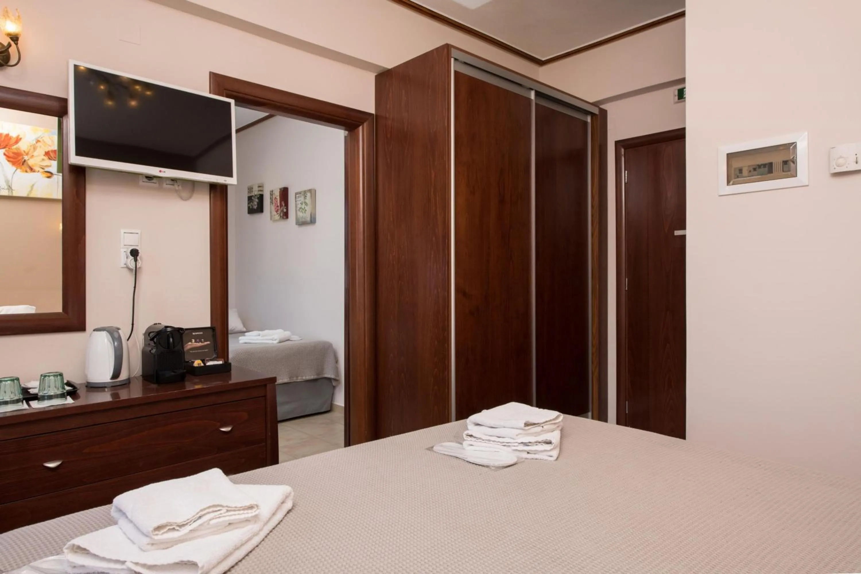  Two Bedroom Pindos View in Tsikeli Boutique Hotel Meteora - Adults Friendly