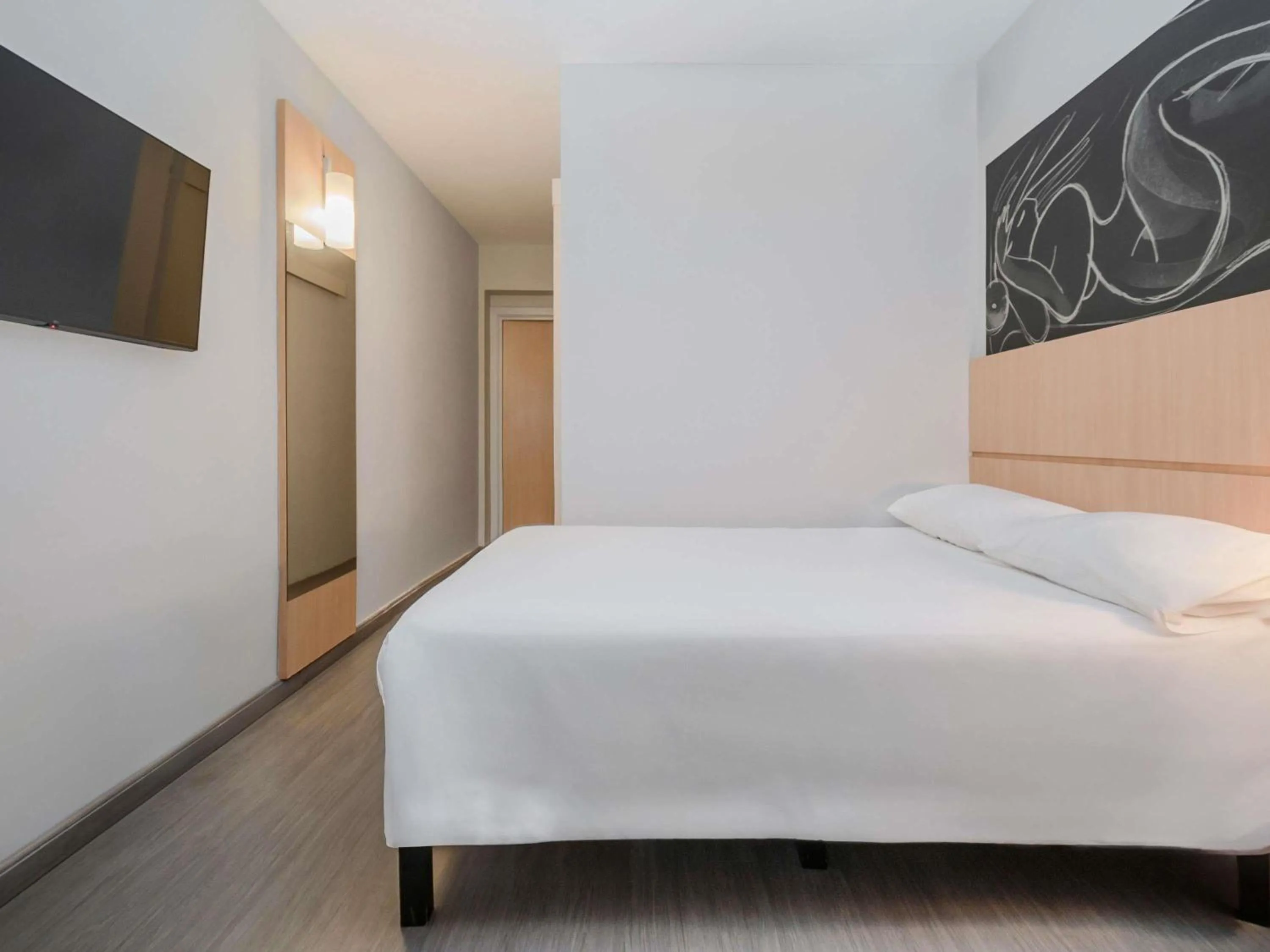 Standard One Double Bed in Ibis Foz do Iguaçu