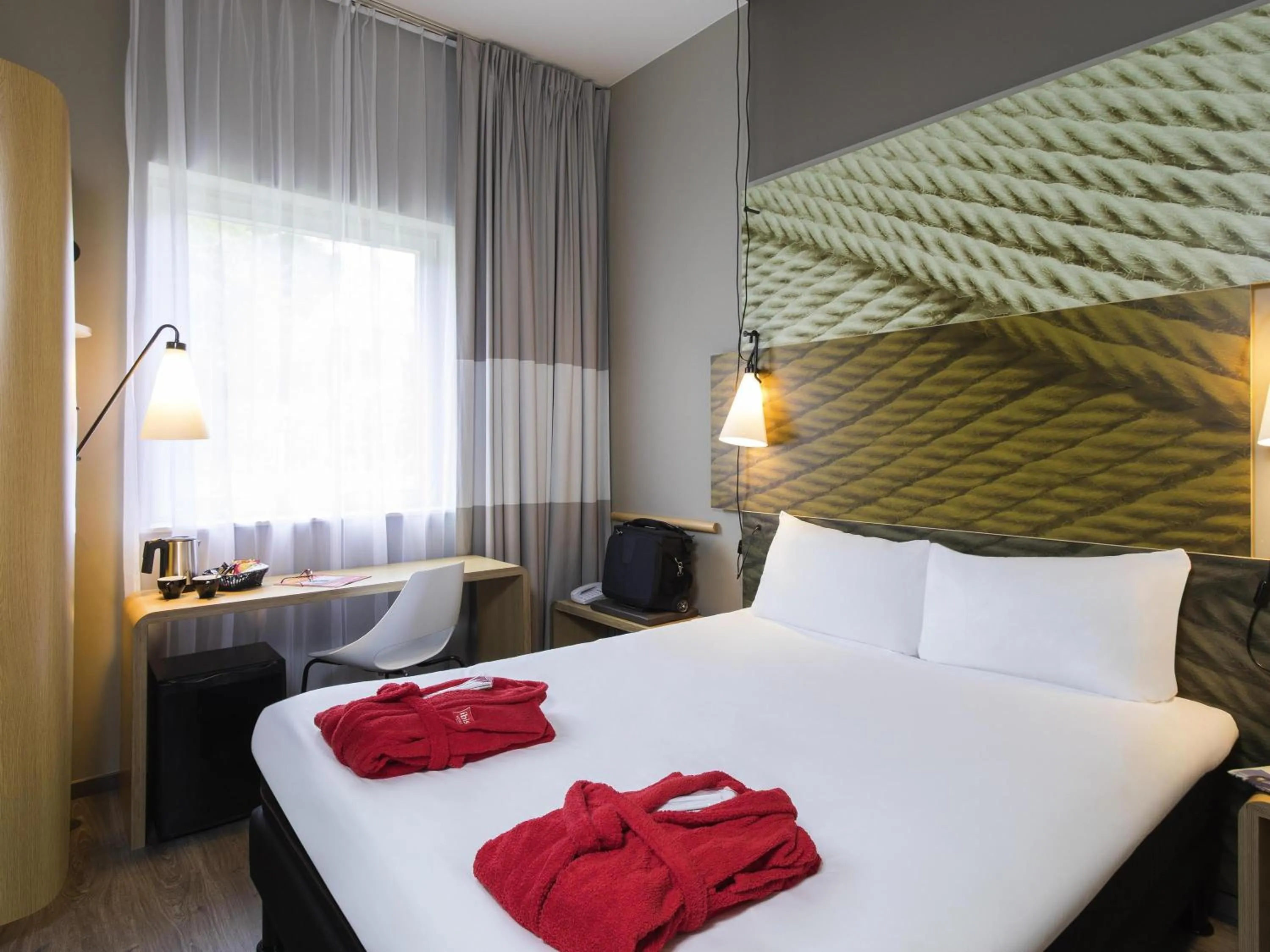 Superior Room with One Double Bed or Two Single Beds in ibis De Haan
