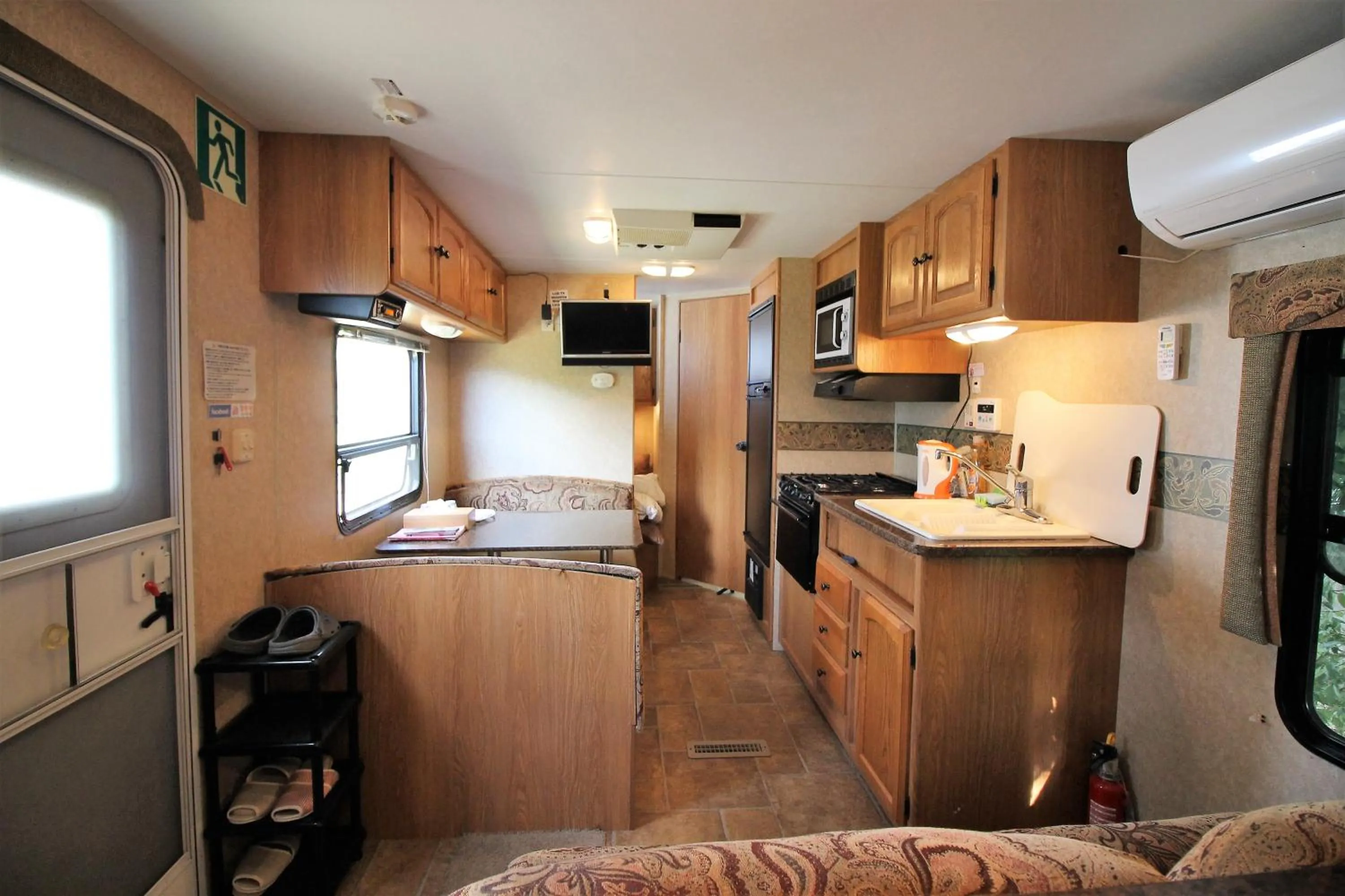 Caravan in Tomareru Himitsukichi L-Base