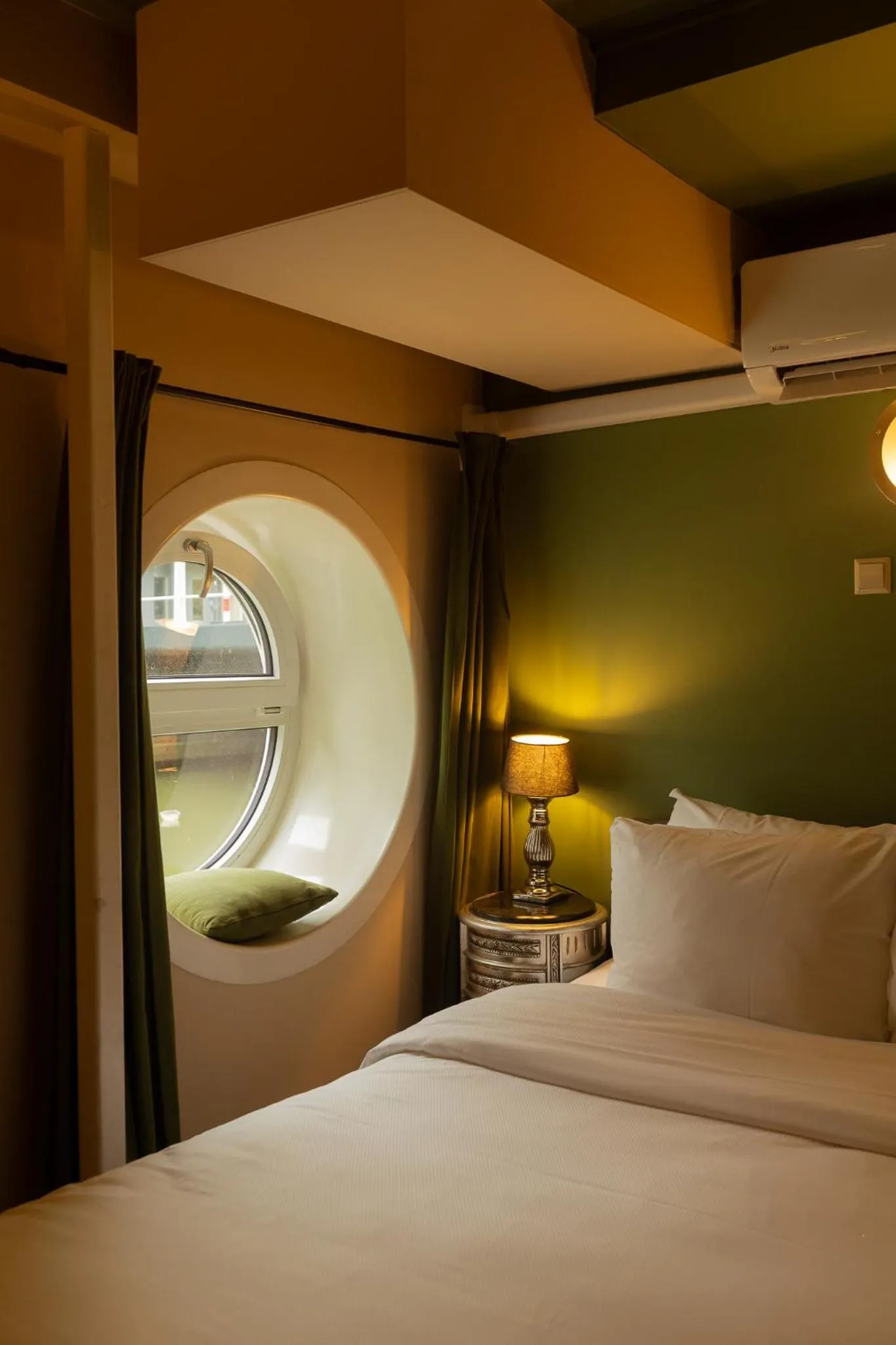 Family Room in FLOATS by H2OTEL Rotterdam