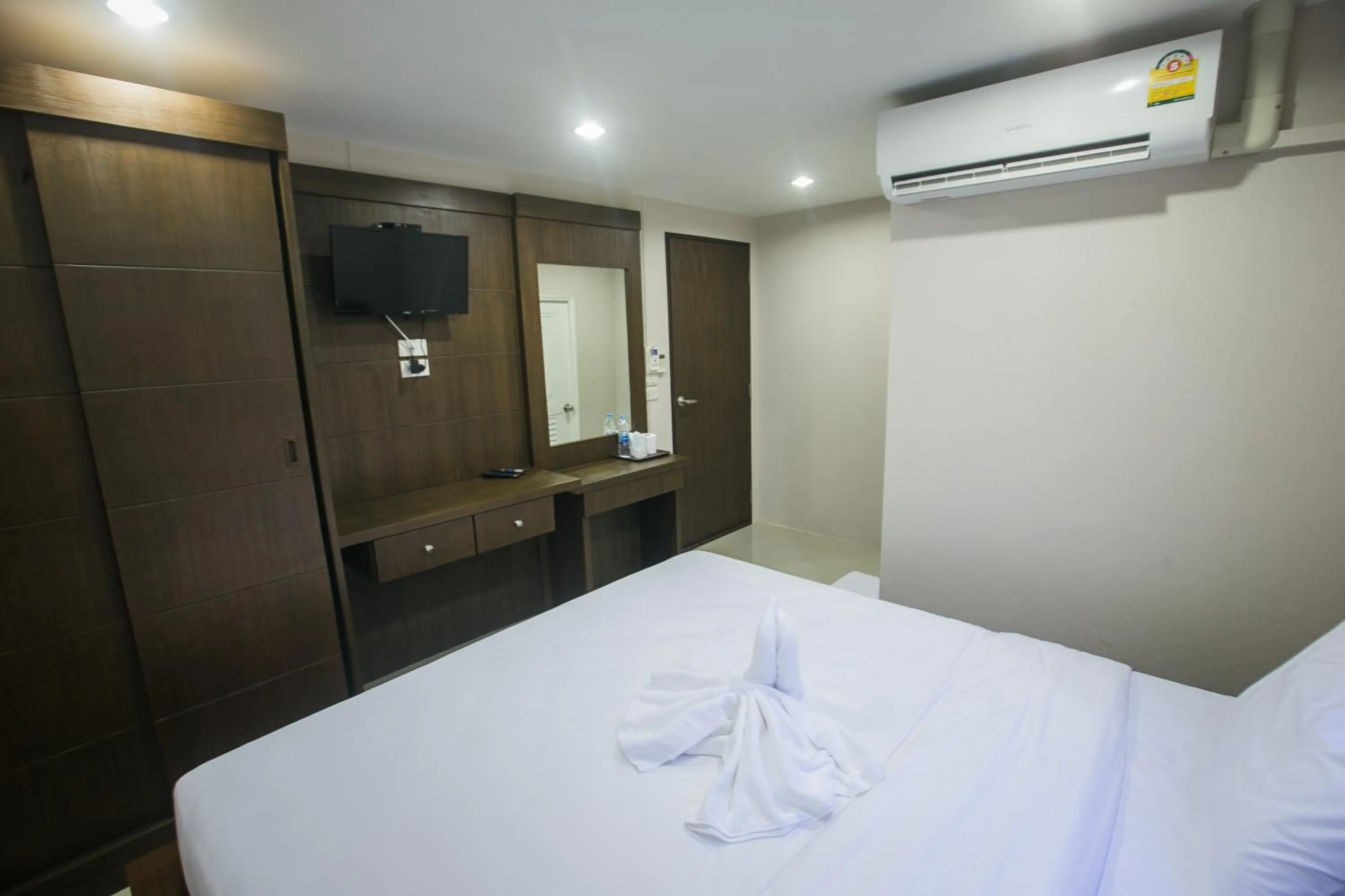 Small Double Room in The Sleep Phang-nga