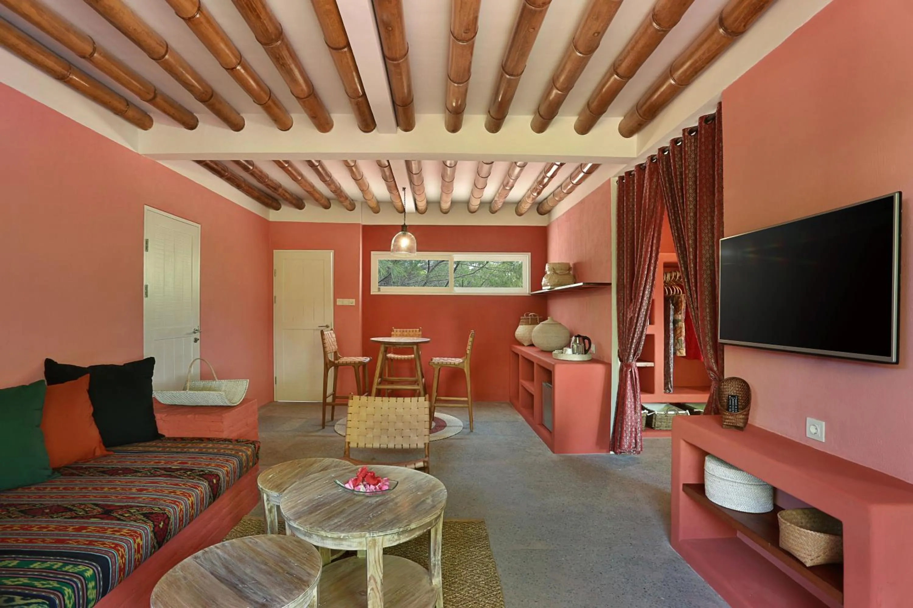 Casanostra Suite in PinkCoco Gili Trawangan - Constant Surprises - for Cool Adults Only
