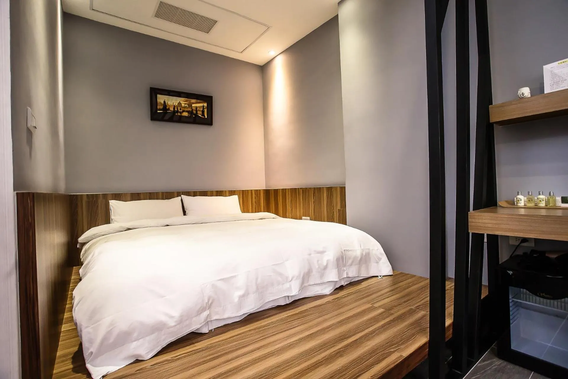 Family Room with Balcony in ManMan B&B