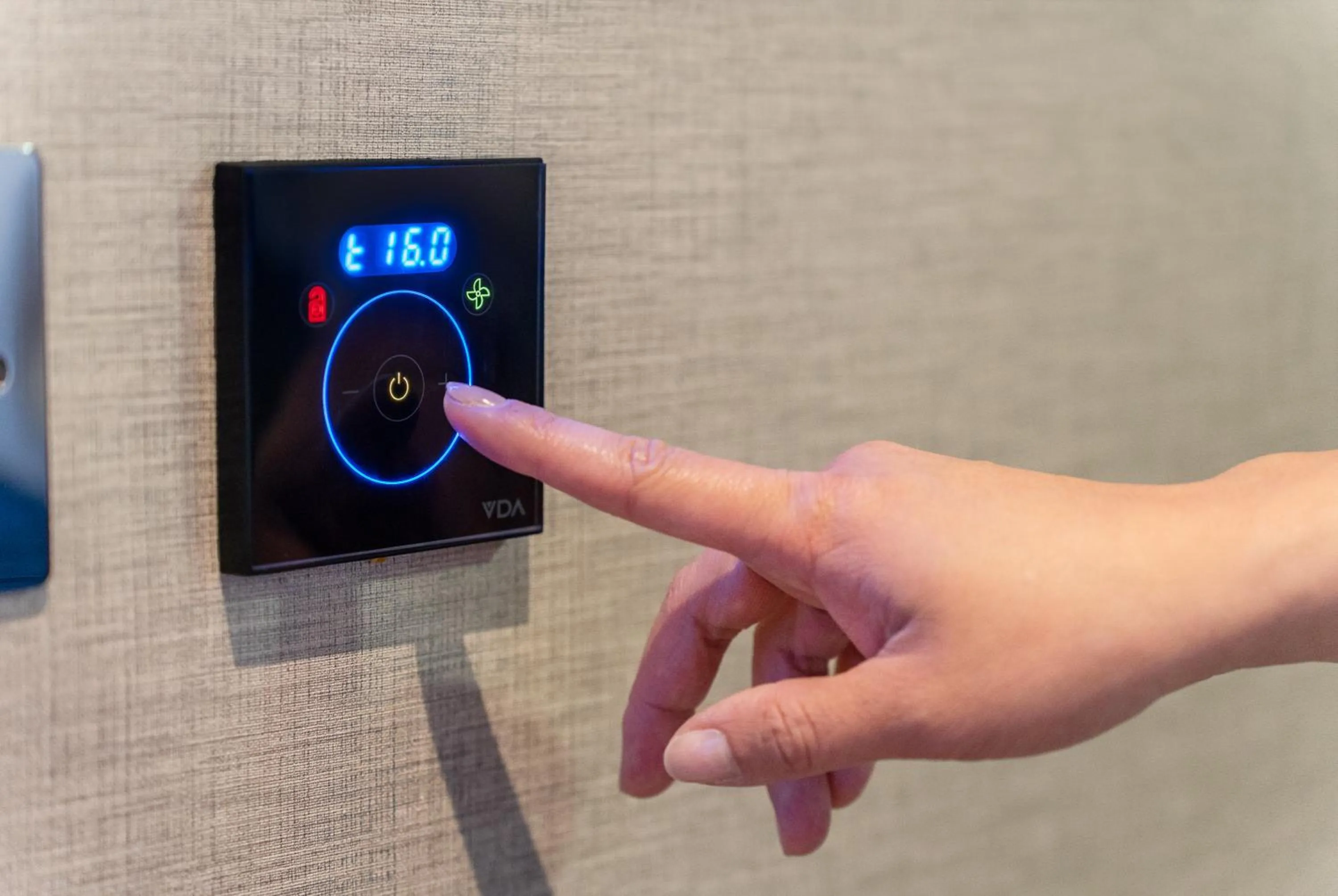 Cozy Double Room with Window in Point A Hotel London Westminster