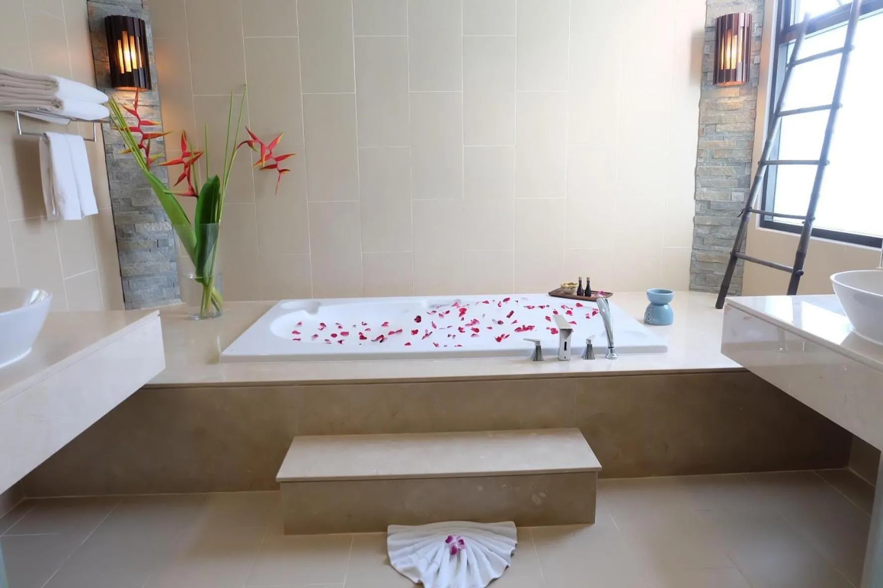 Two-Bedroom Villa in Ozone Villa Phuket