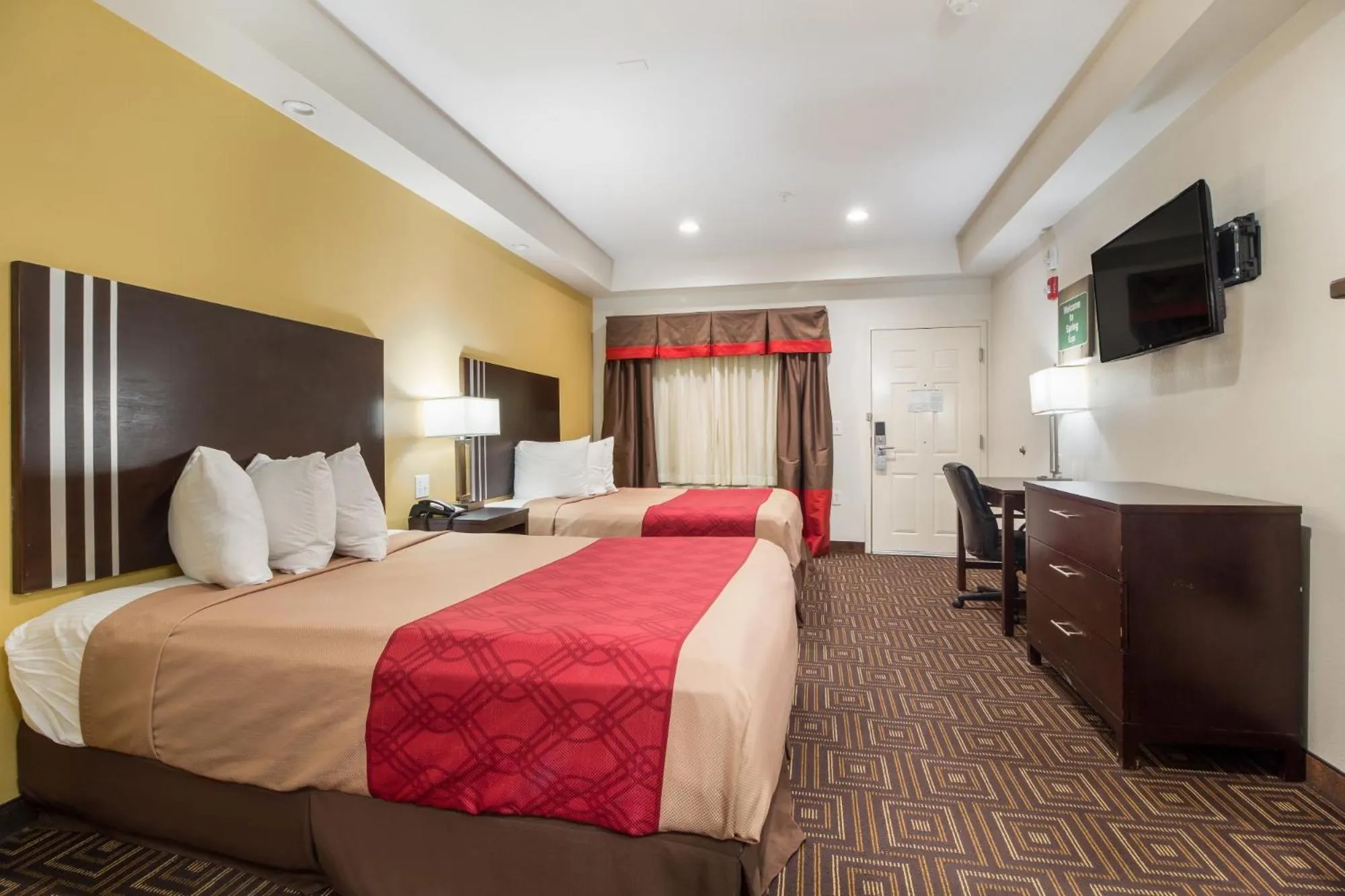 Queen Room with Two Queen Beds - Accessible/Non-Smoking  in Scottish Inns & Suites Spring - Houston North