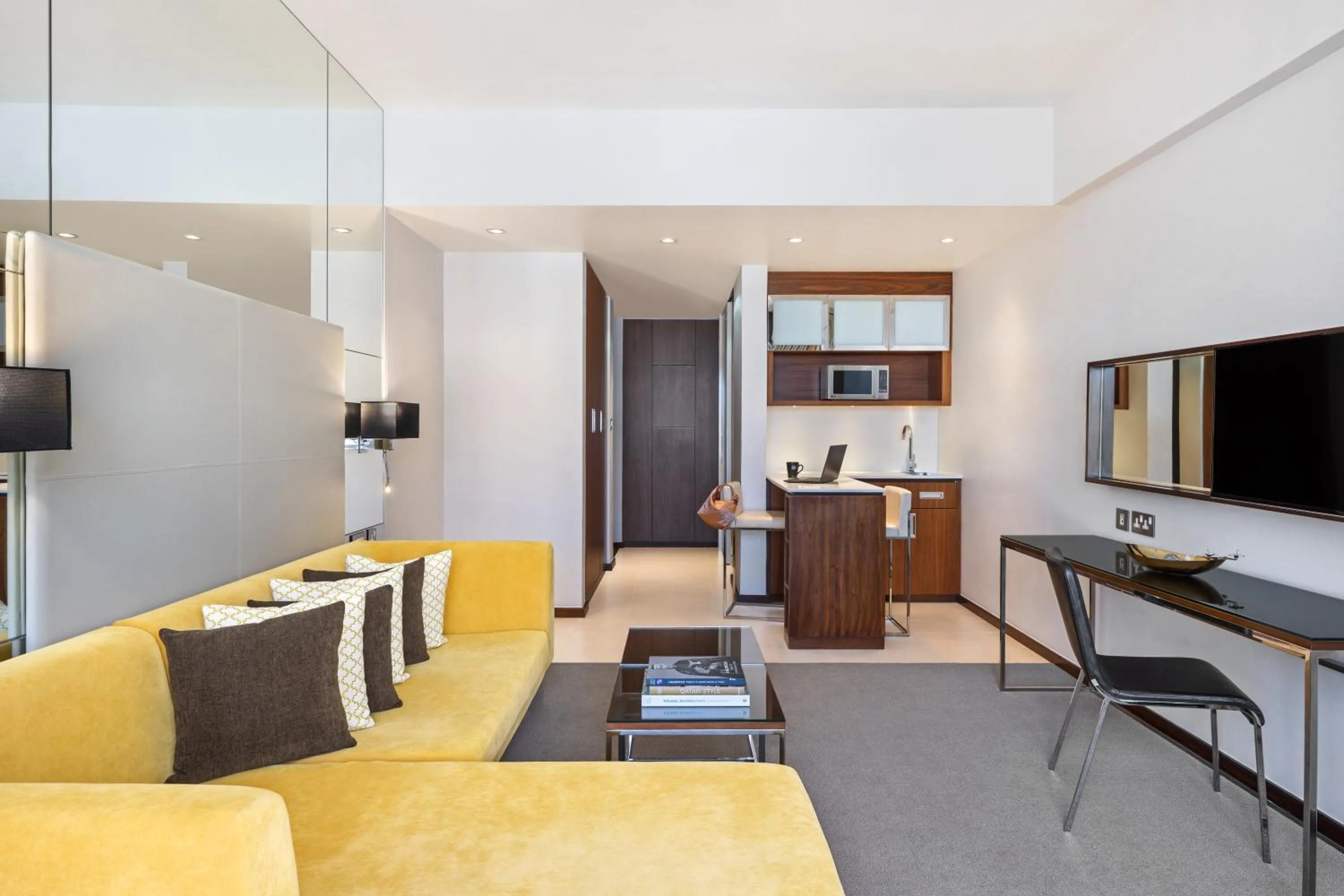 One Bedroom Suite with Kitchenette in Centro Capital Doha - By Rotana