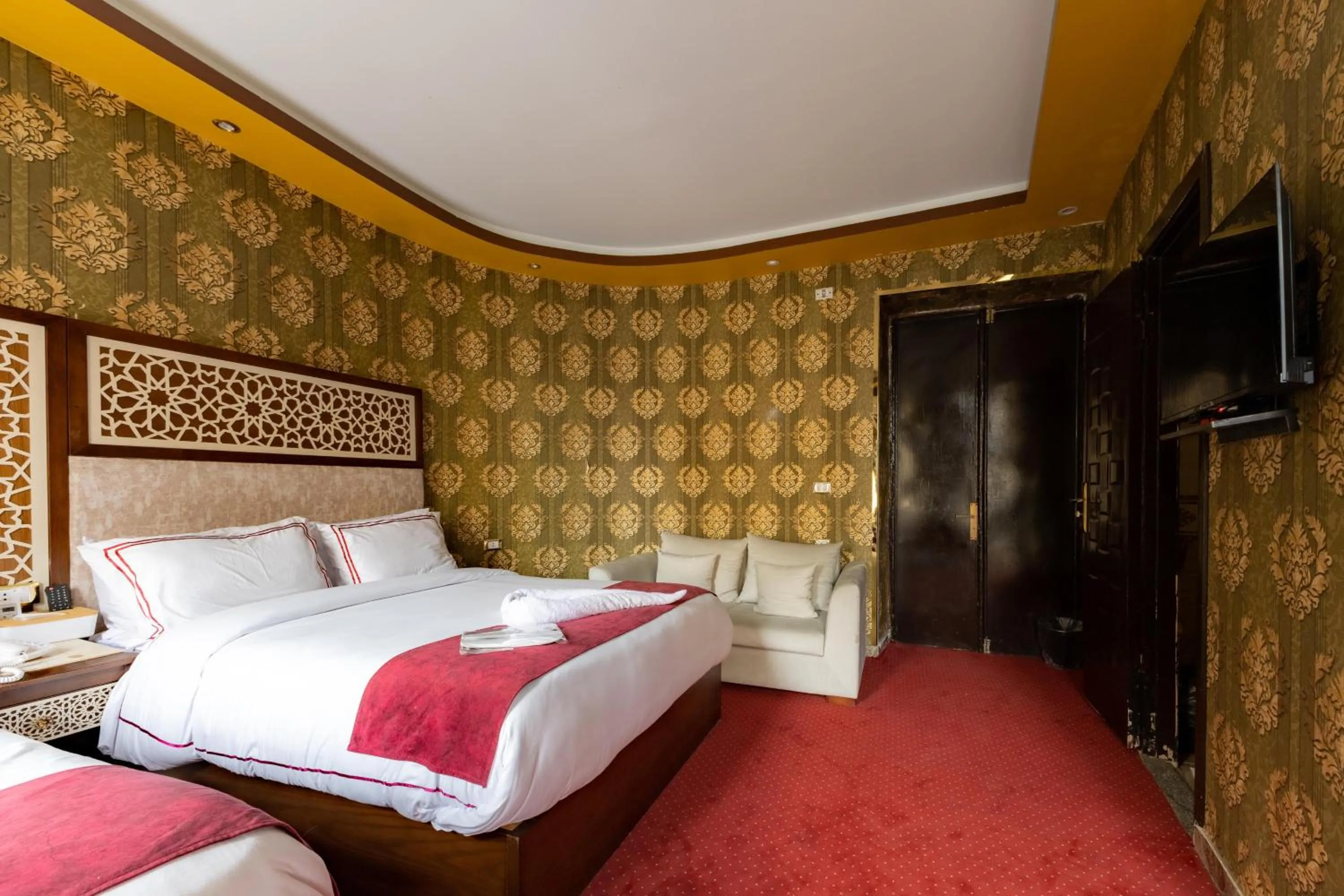 Deluxe Quadruple Room in Cairo Inn