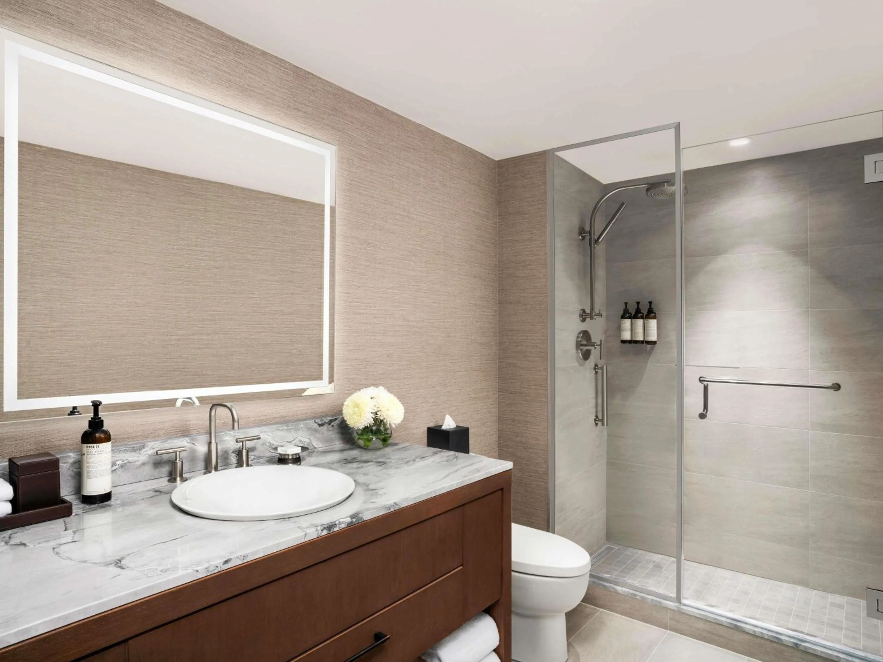 One Bedroom Luxury Residence with One Queen Bed and View of the Village - Newly Renovated in Fairmont Tremblant