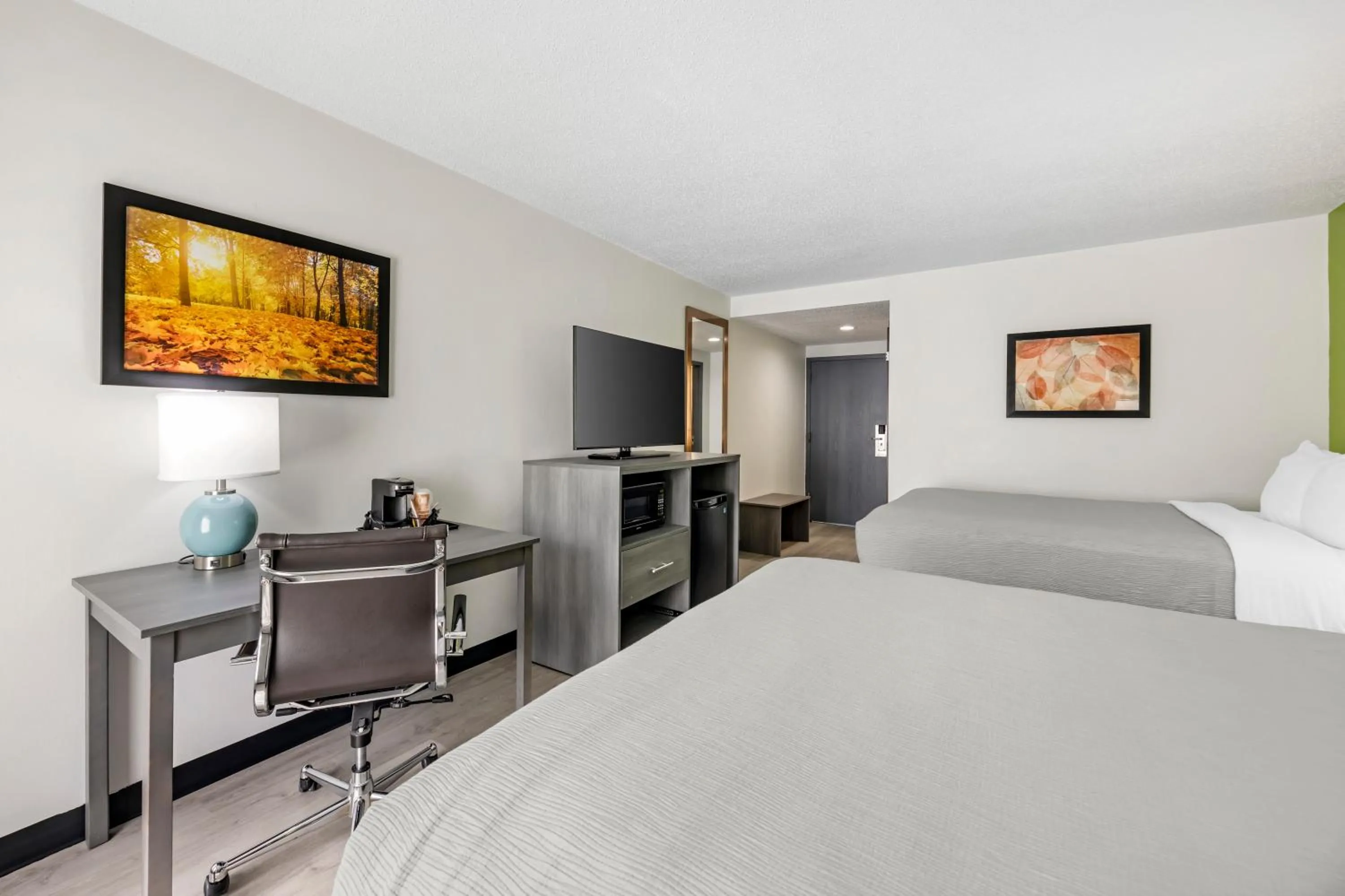 Deluxe Queen Room with Two Queen Beds - Non-Smoking in Quality Inn Clarksville - Exit 11