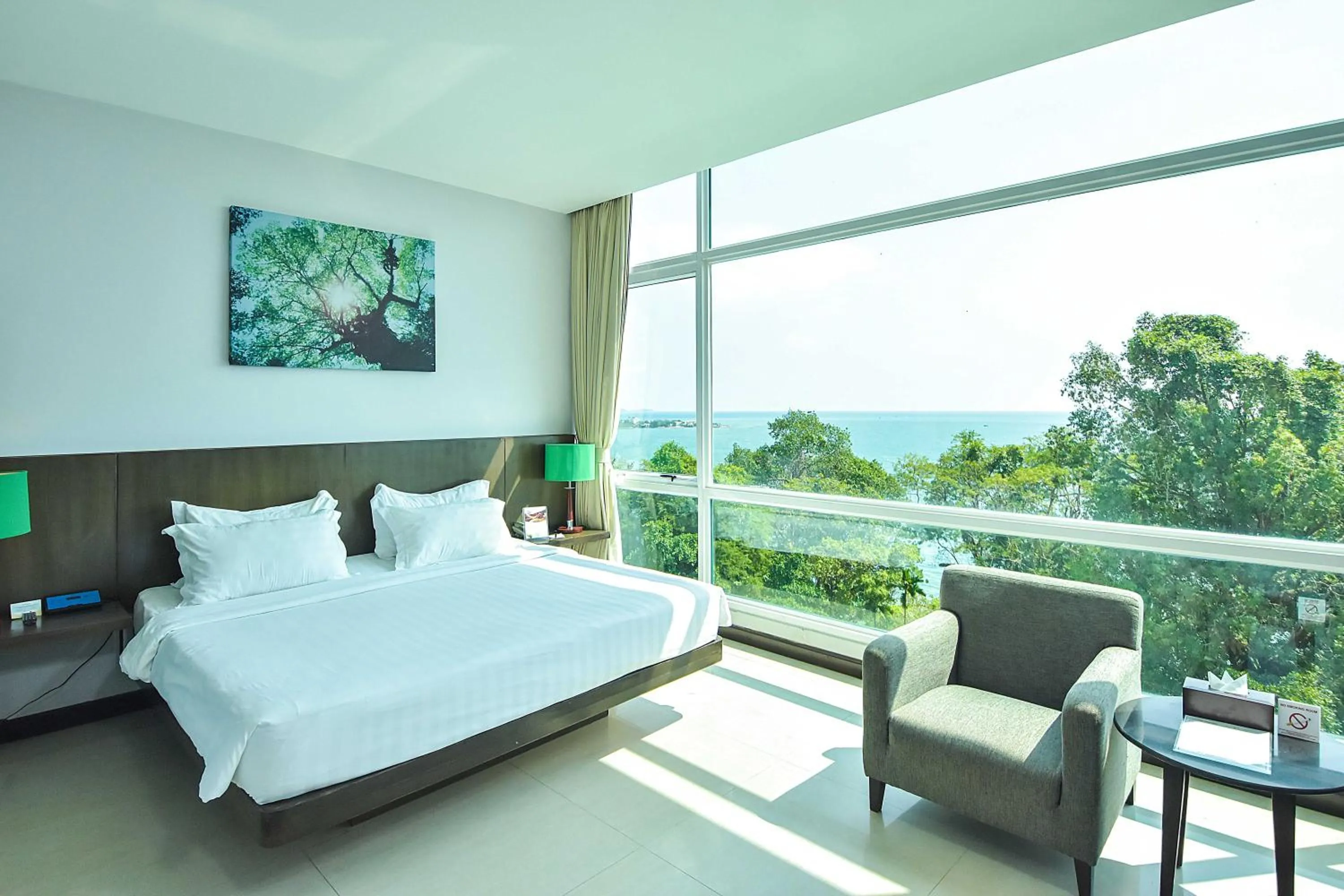 Deluxe King in Independence Hotel Resort & Spa