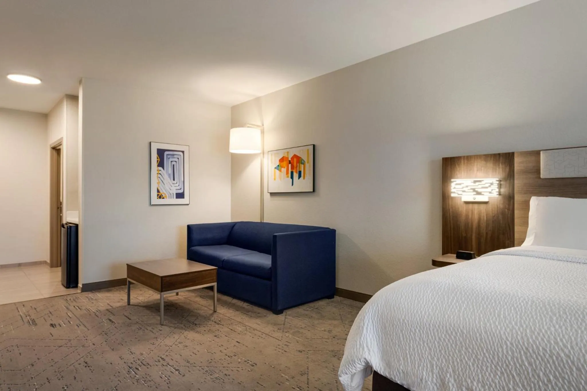 King Suite in Holiday Inn Express & Suites Forrest City by IHG