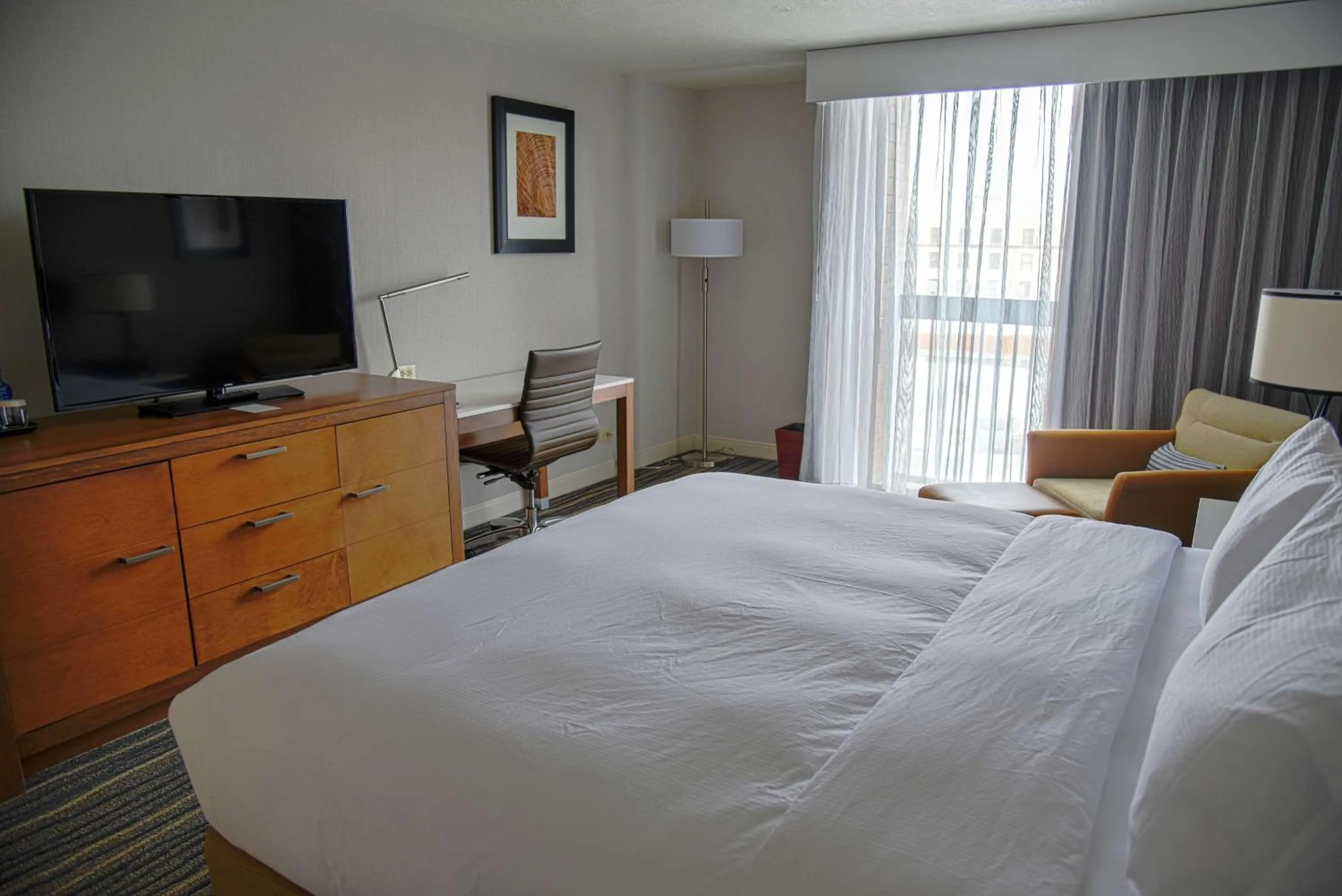 King Room - Mobility Access in Doubletree By Hilton Helena Downtown